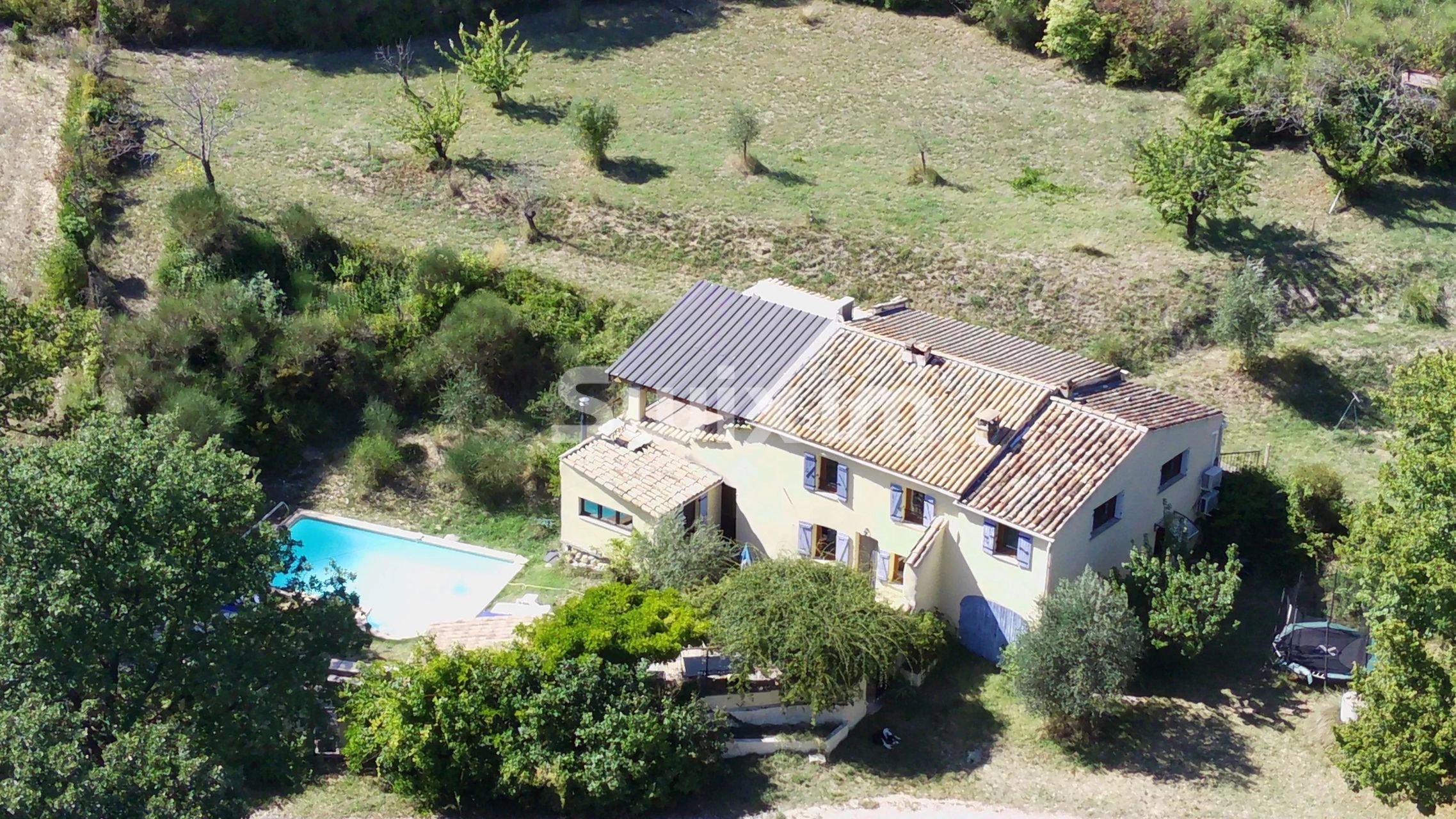 casa 5 Camere in vendita su Visan (84820)
