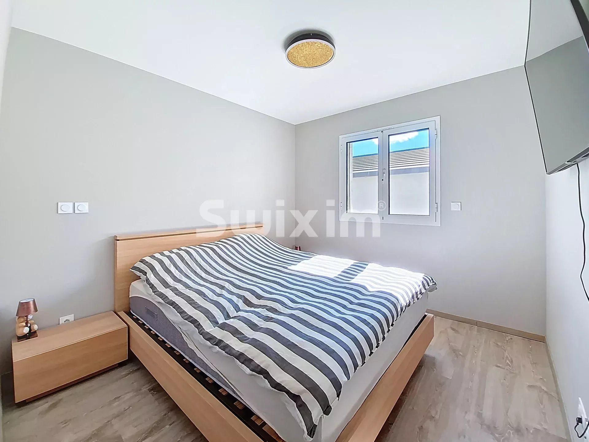 house 5 Rooms for sale on Péron (01630)