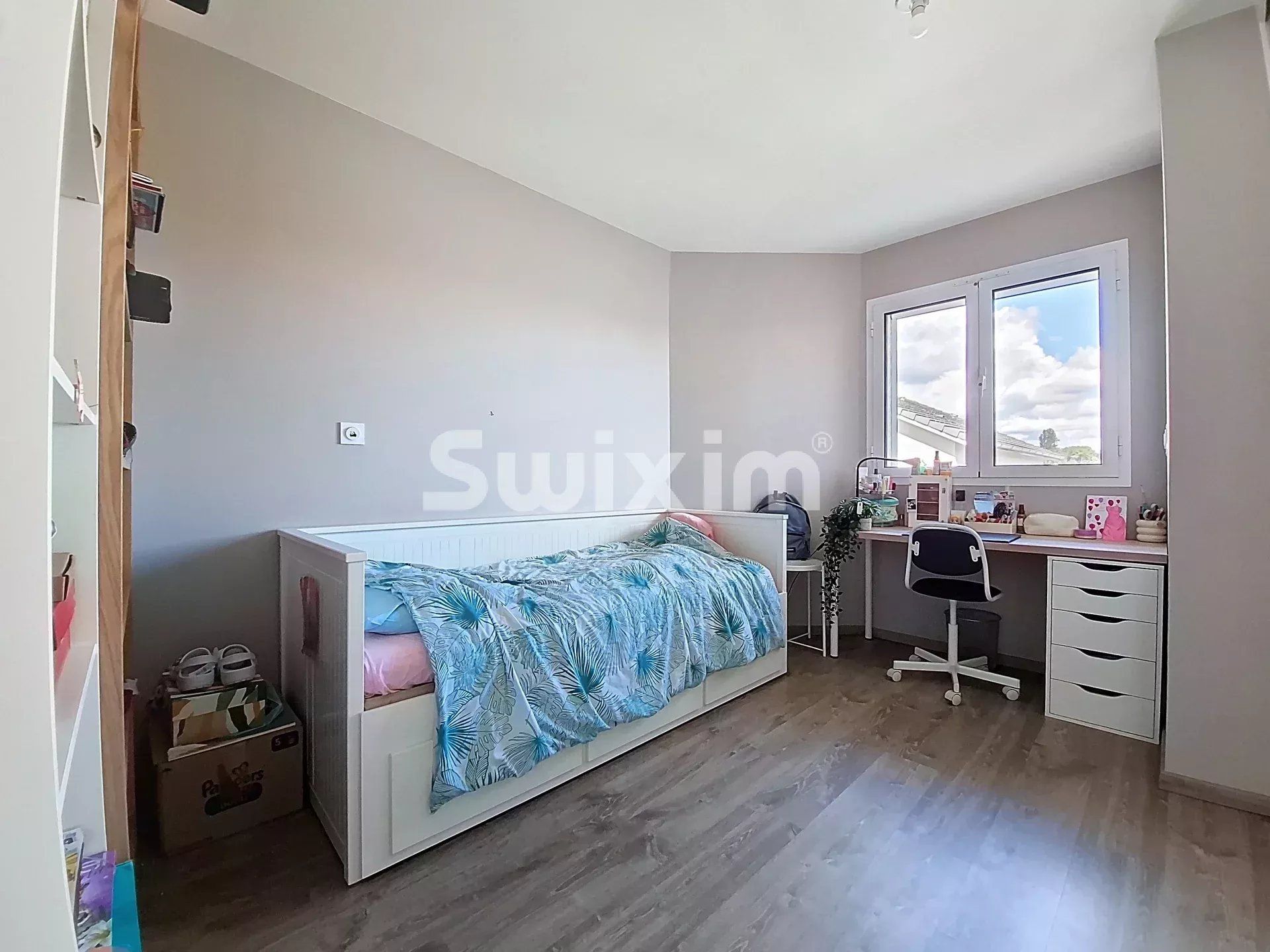 house 5 Rooms for sale on Péron (01630)