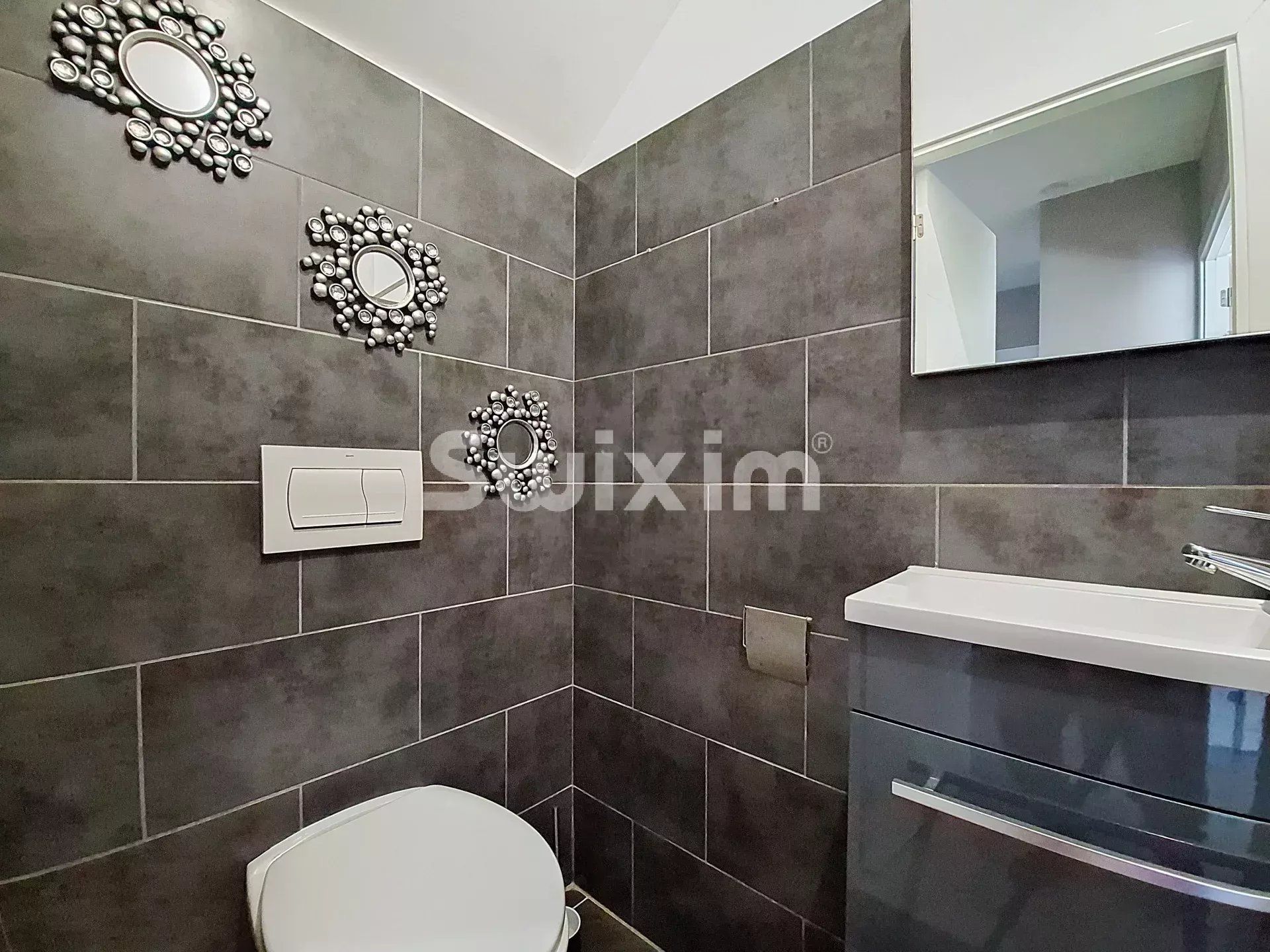 house 5 Rooms for sale on Péron (01630)