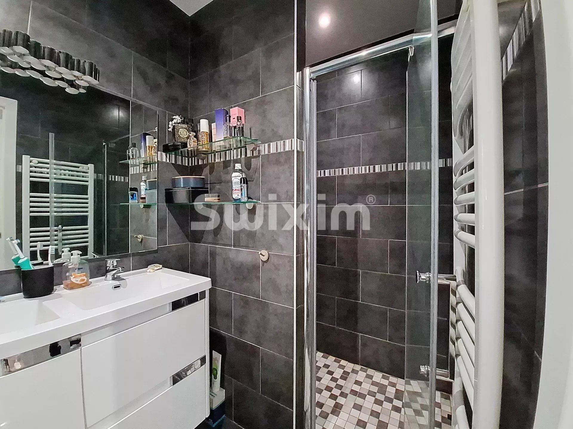 house 5 Rooms for sale on Péron (01630)