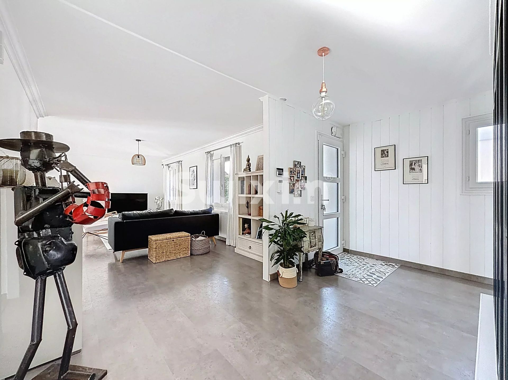 casa 8 Quartos para venda sobre Saint-Genis-Pouilly (01630)