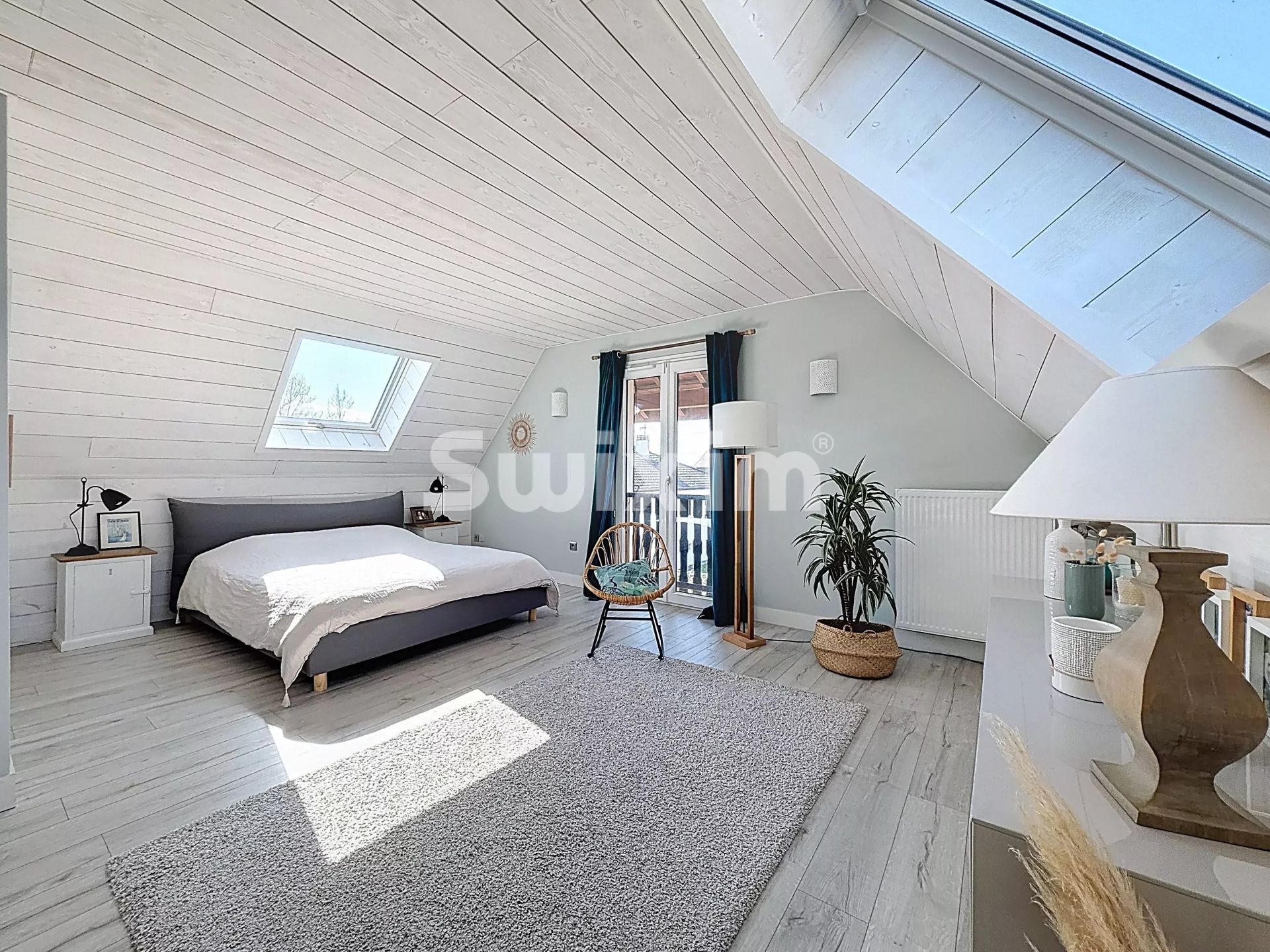 casa 8 Quartos para venda sobre Saint-Genis-Pouilly (01630)