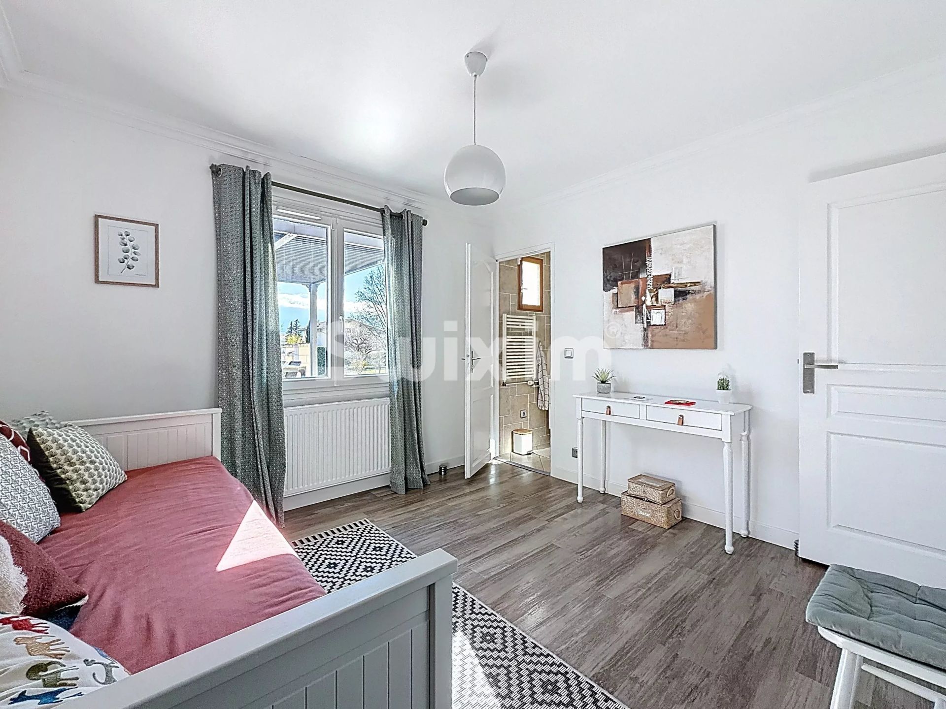 casa 8 Quartos para venda sobre Saint-Genis-Pouilly (01630)