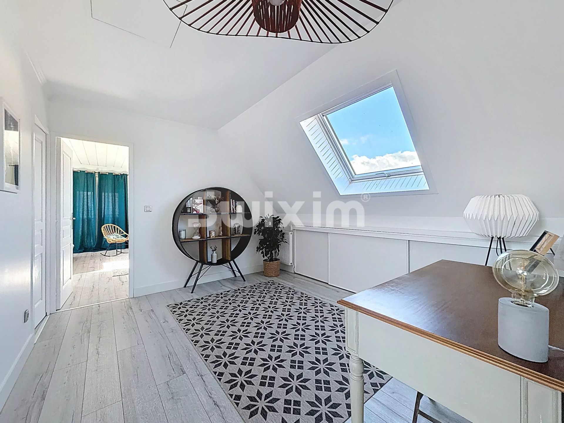 casa 8 Quartos para venda sobre Saint-Genis-Pouilly (01630)