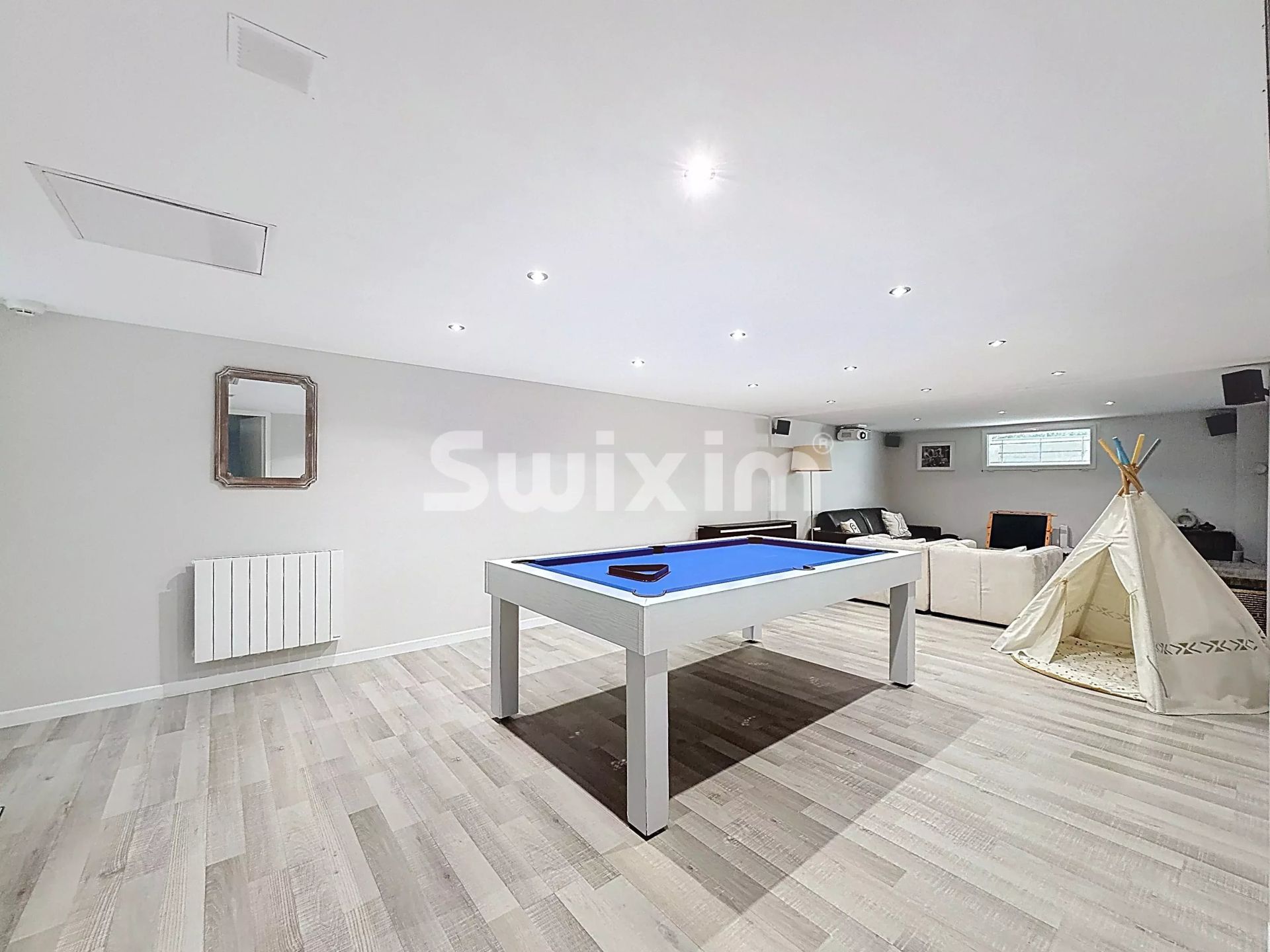 casa 8 Quartos para venda sobre Saint-Genis-Pouilly (01630)