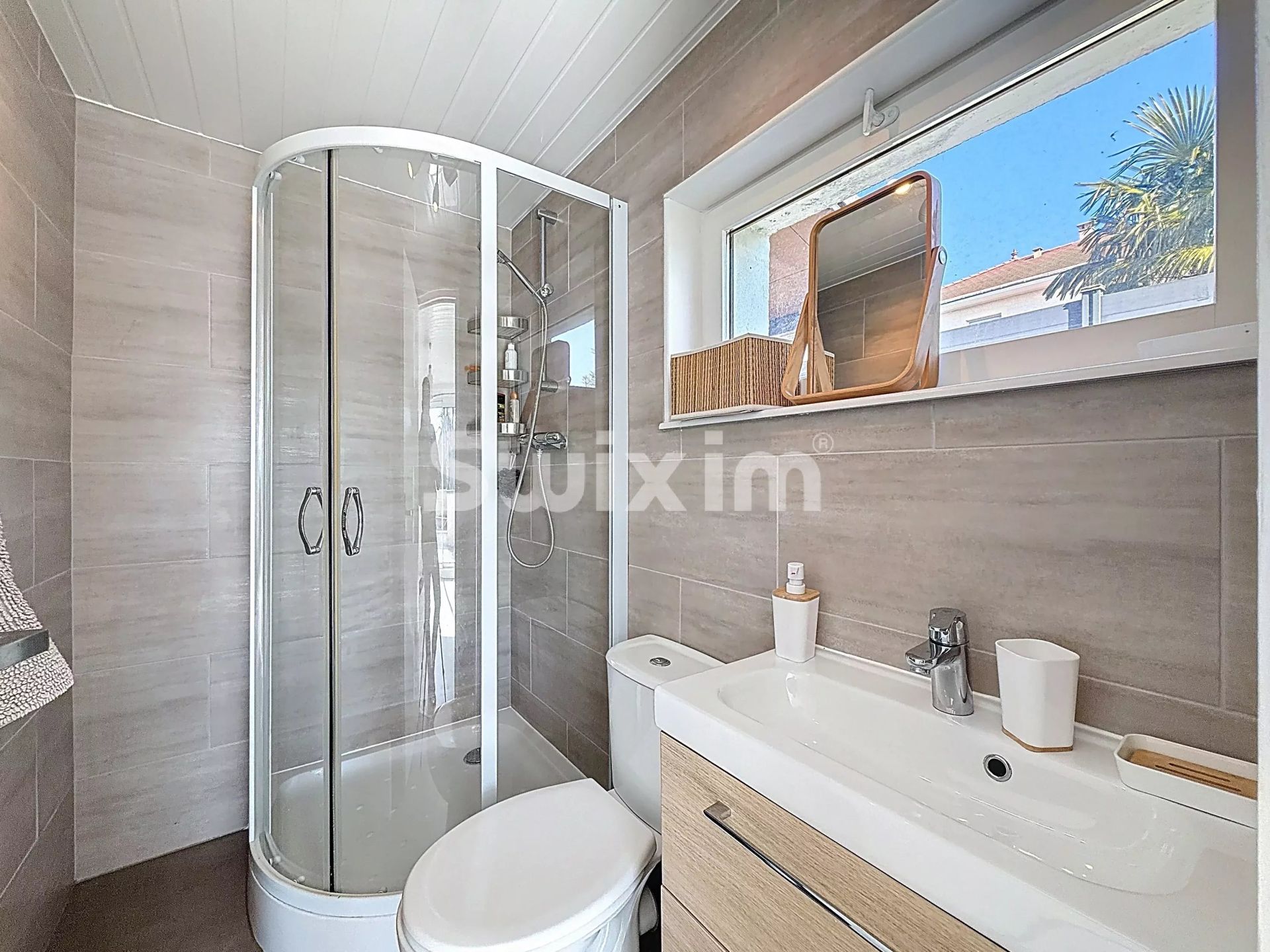 haus 8 Zimmer zum verkauf auf Saint-Genis-Pouilly (01630)