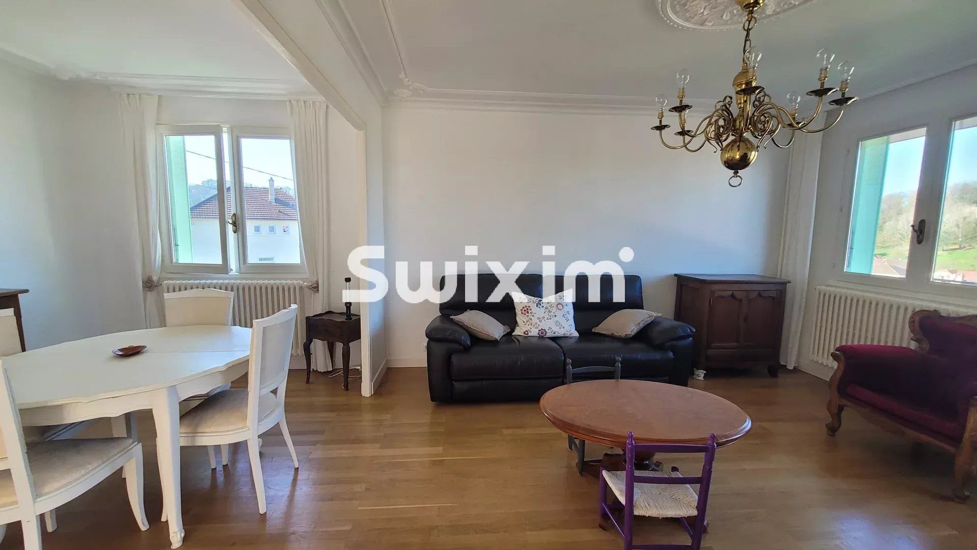 casa 6 Camere in vendita su Lons-le-Saunier (39000)