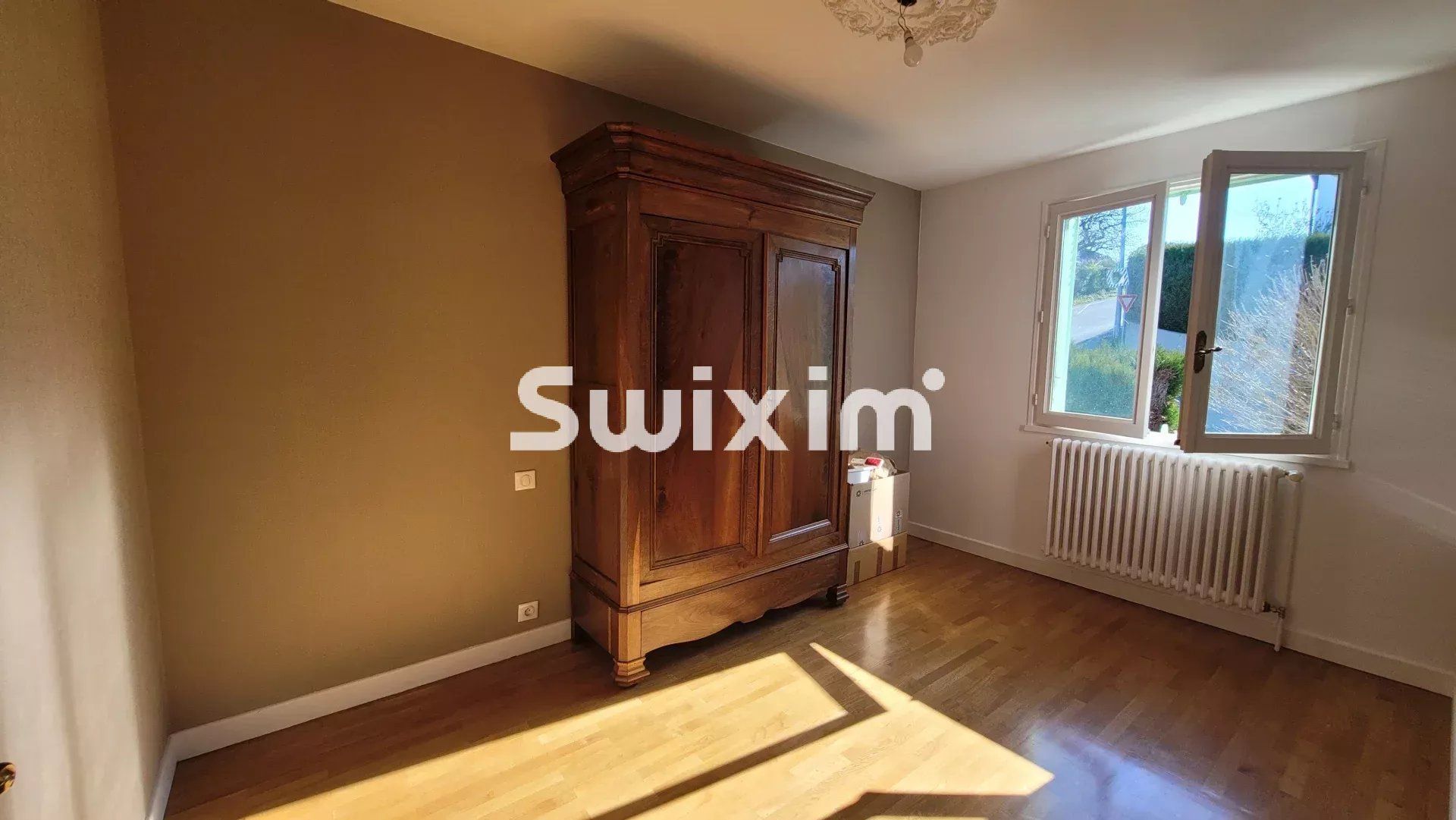 casa 6 Camere in vendita su Lons-le-Saunier (39000)