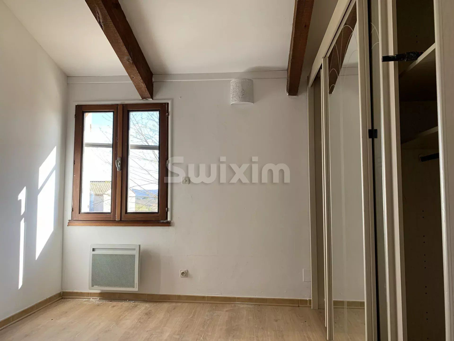 villa 5 Rooms for rent on Uzès (30700)