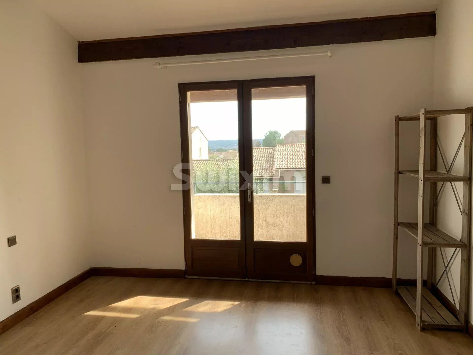 villa 5 Rooms for rent on Uzès (30700)