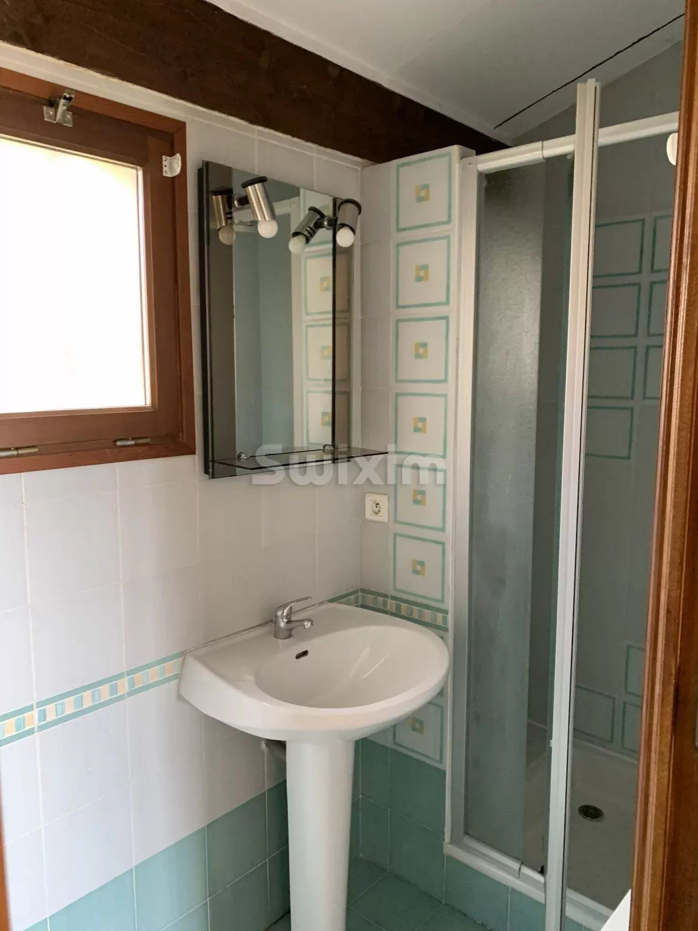 villa 5 Rooms for rent on Uzès (30700)