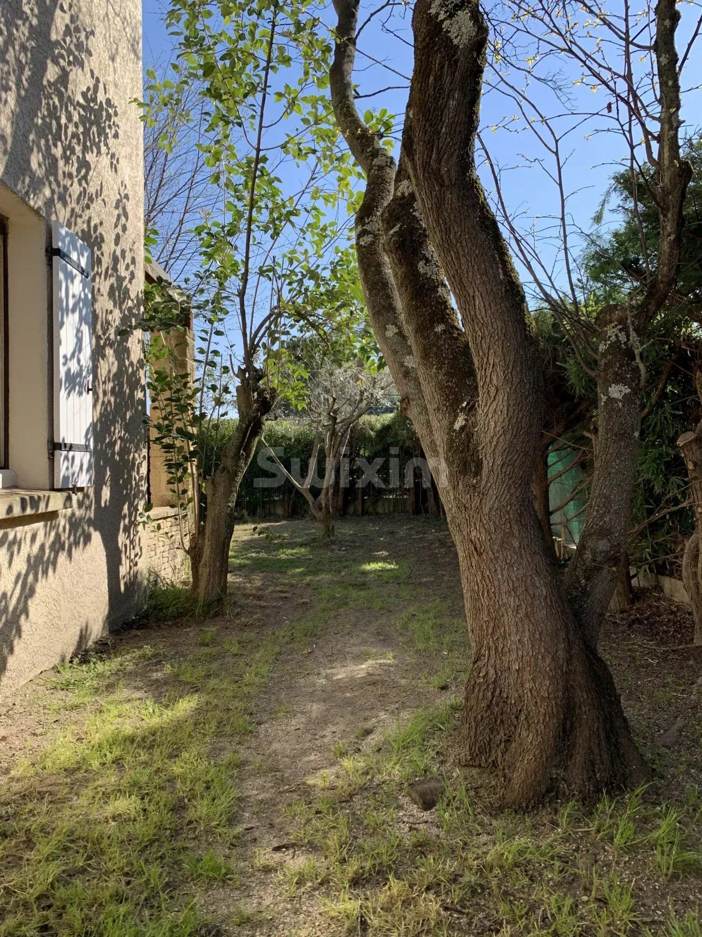 villa 5 Rooms for rent on Uzès (30700)