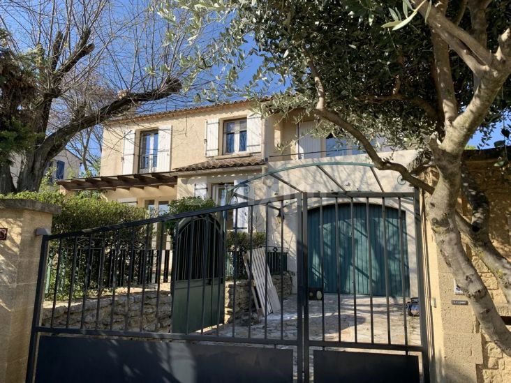Rental Villa Uzès 5&nbsp;Rooms 128&nbsp;m²