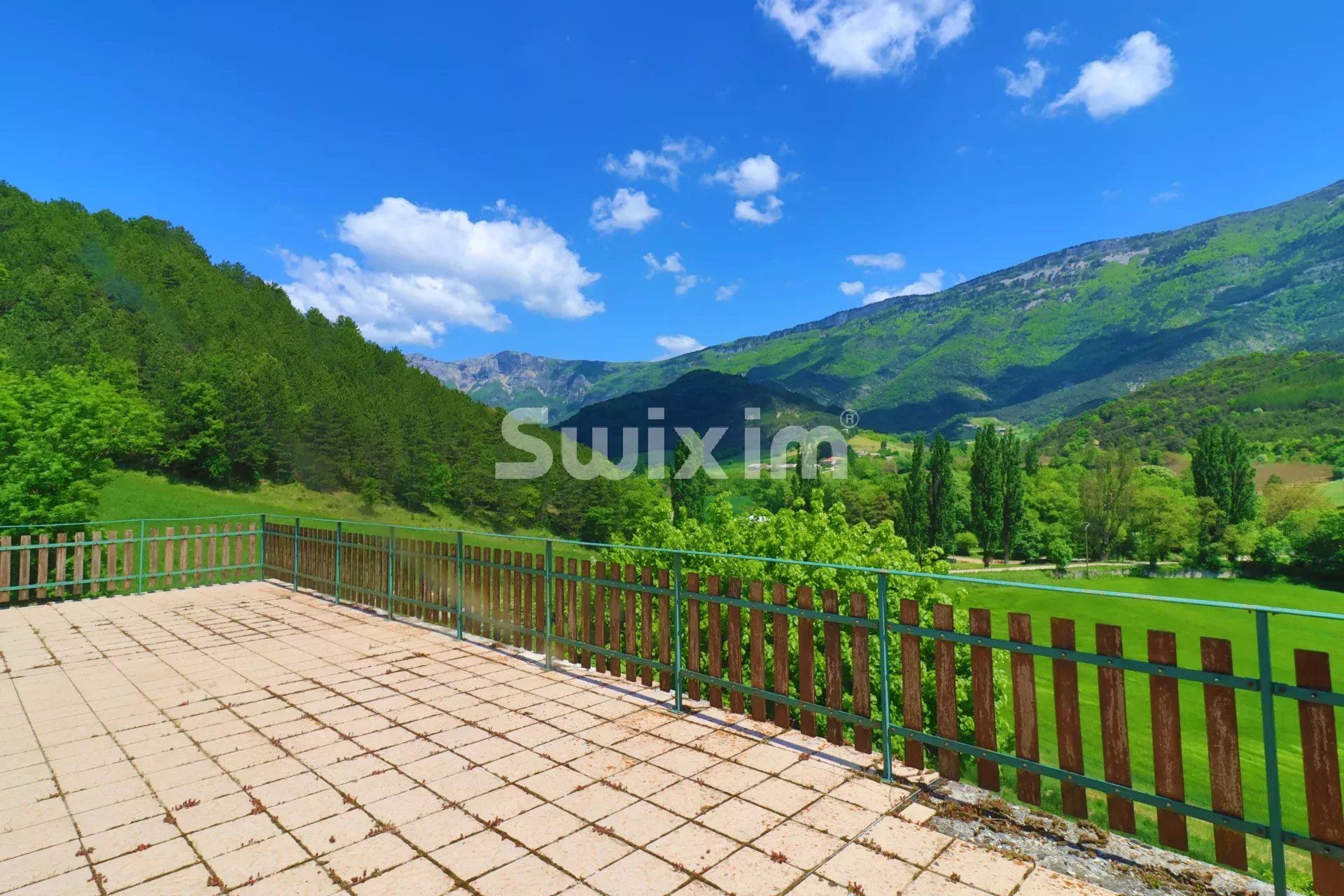 casa 16 Quartos para venda sobre Saint-Julien-en-Quint (26150)