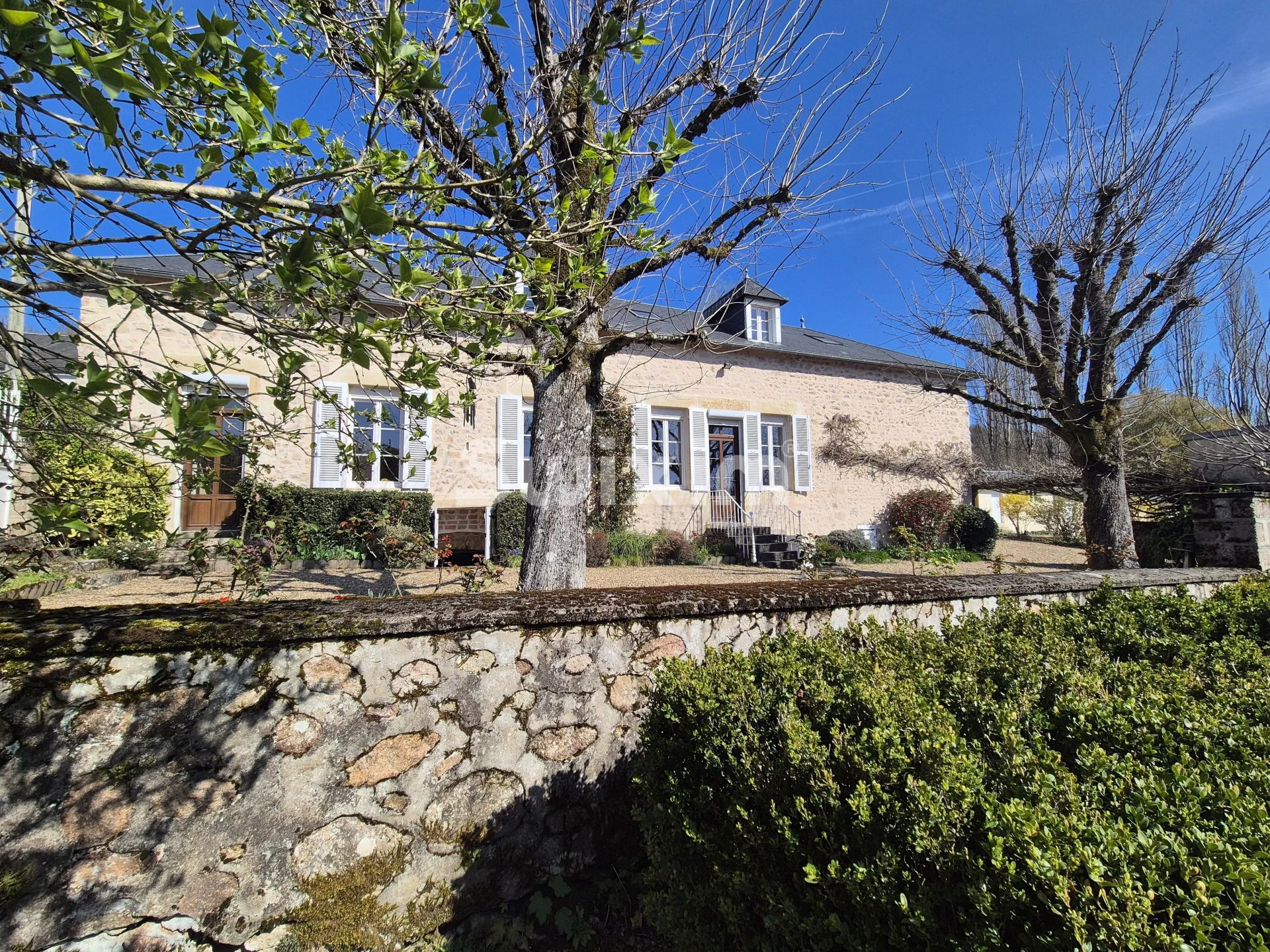 haus 10 Zimmer zum verkauf auf Chaumard (58120)