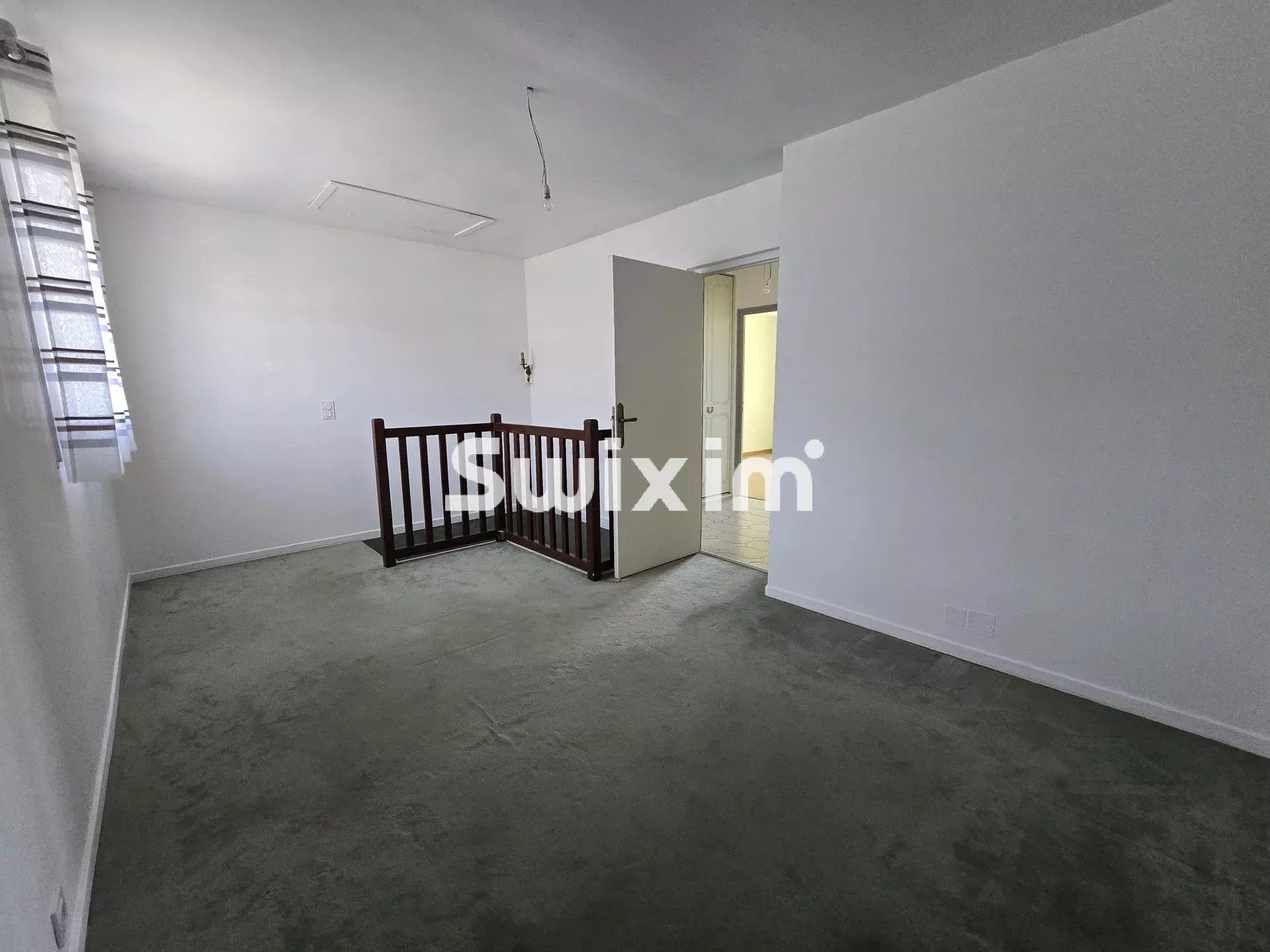 casa 5 Camere in vendita su Lons-le-Saunier (39000)