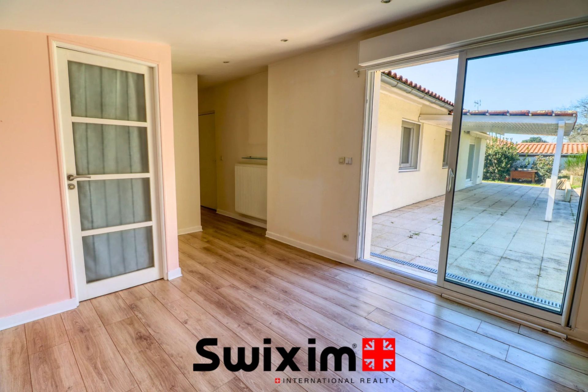 house 6 Rooms for sale on Le Haillan (33185)