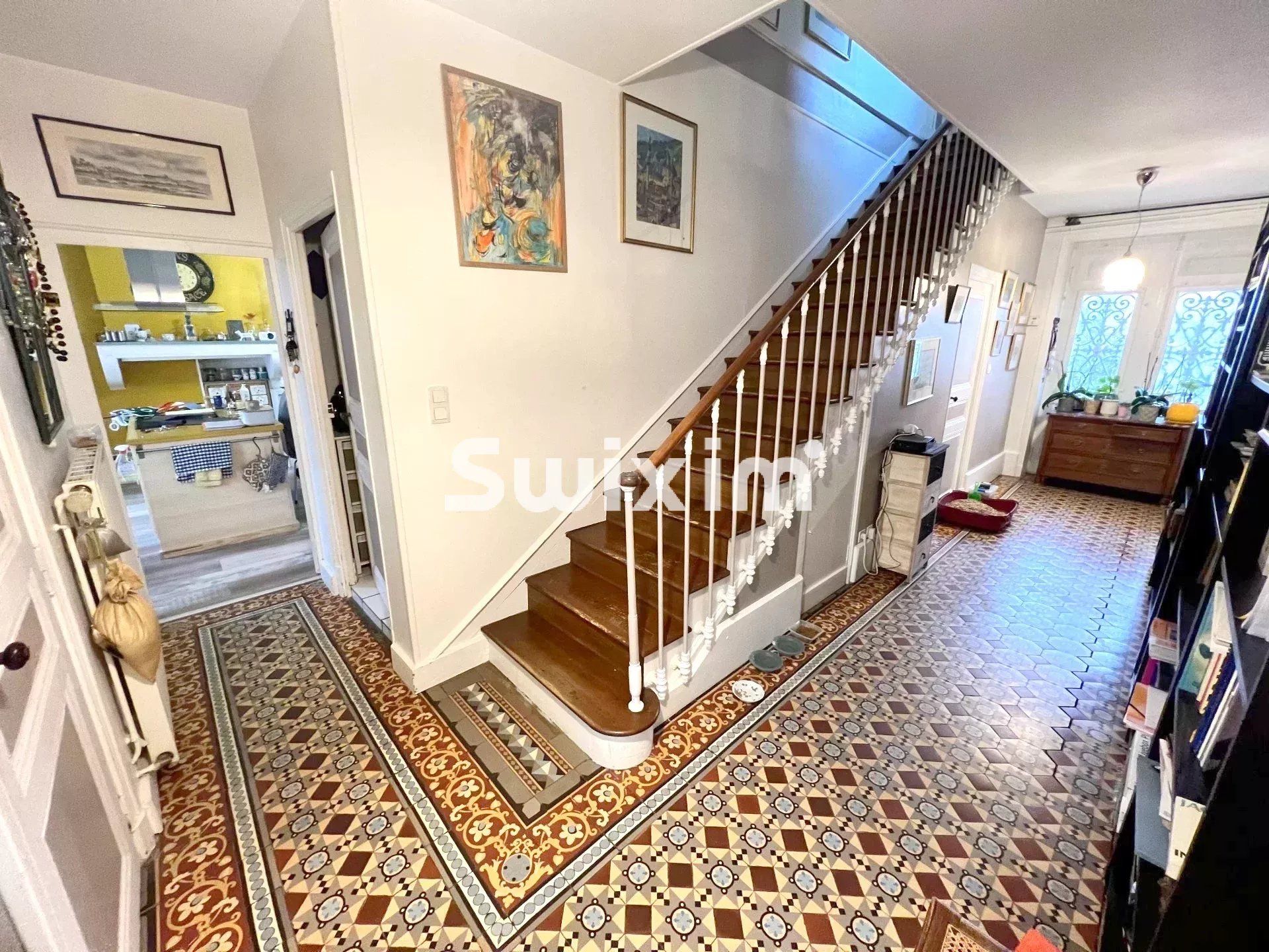 casa 10 Salas en venta en Saint-Germain-du-Bois (71330)