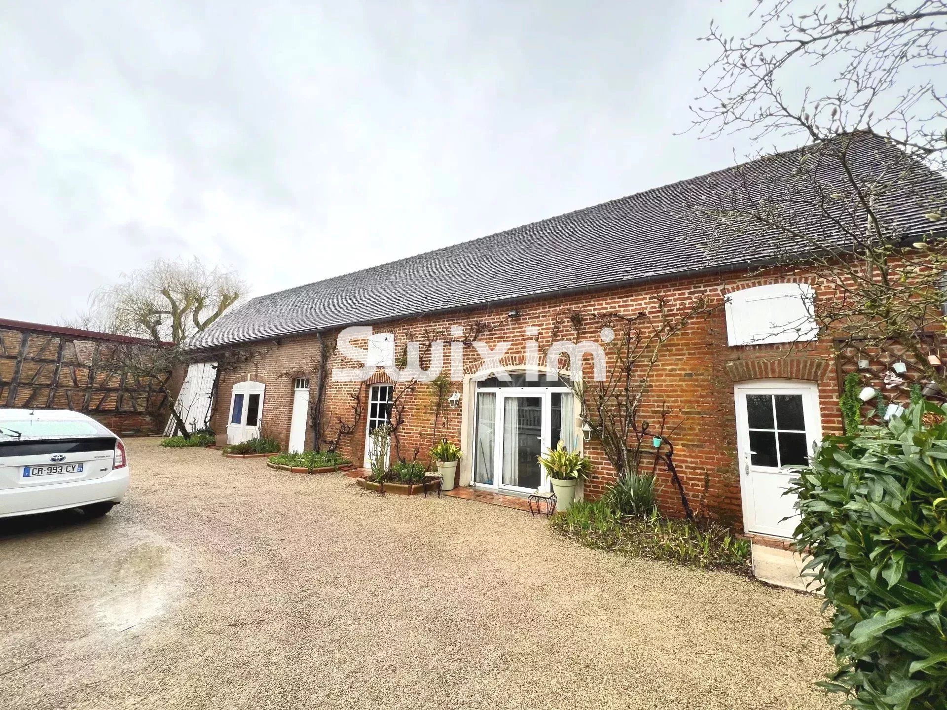 casa 10 Salas en venta en Saint-Germain-du-Bois (71330)