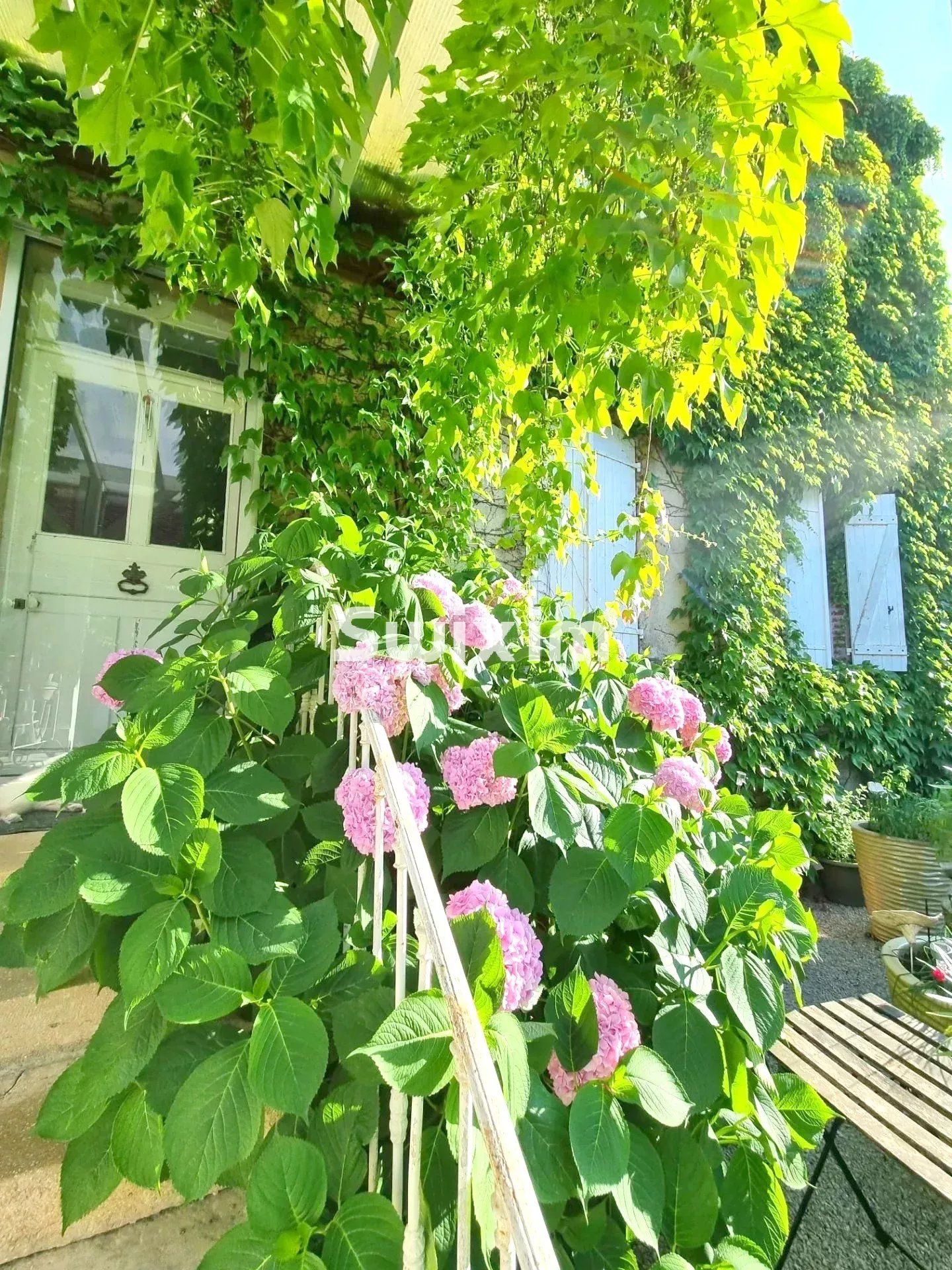 casa 10 Salas en venta en Saint-Germain-du-Bois (71330)