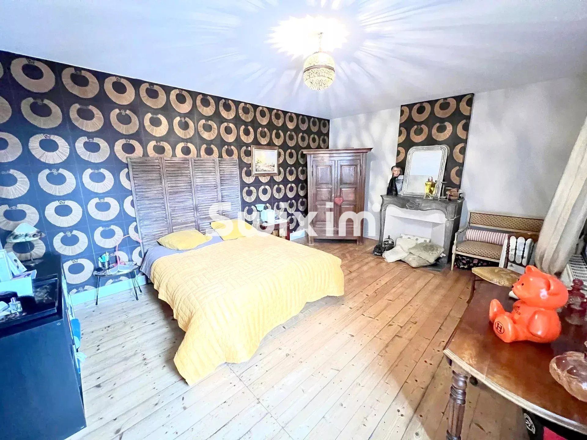 casa 10 Salas en venta en Saint-Germain-du-Bois (71330)