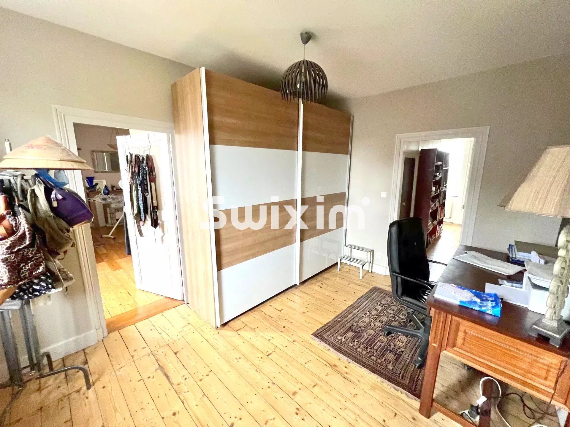 casa 10 Salas en venta en Saint-Germain-du-Bois (71330)