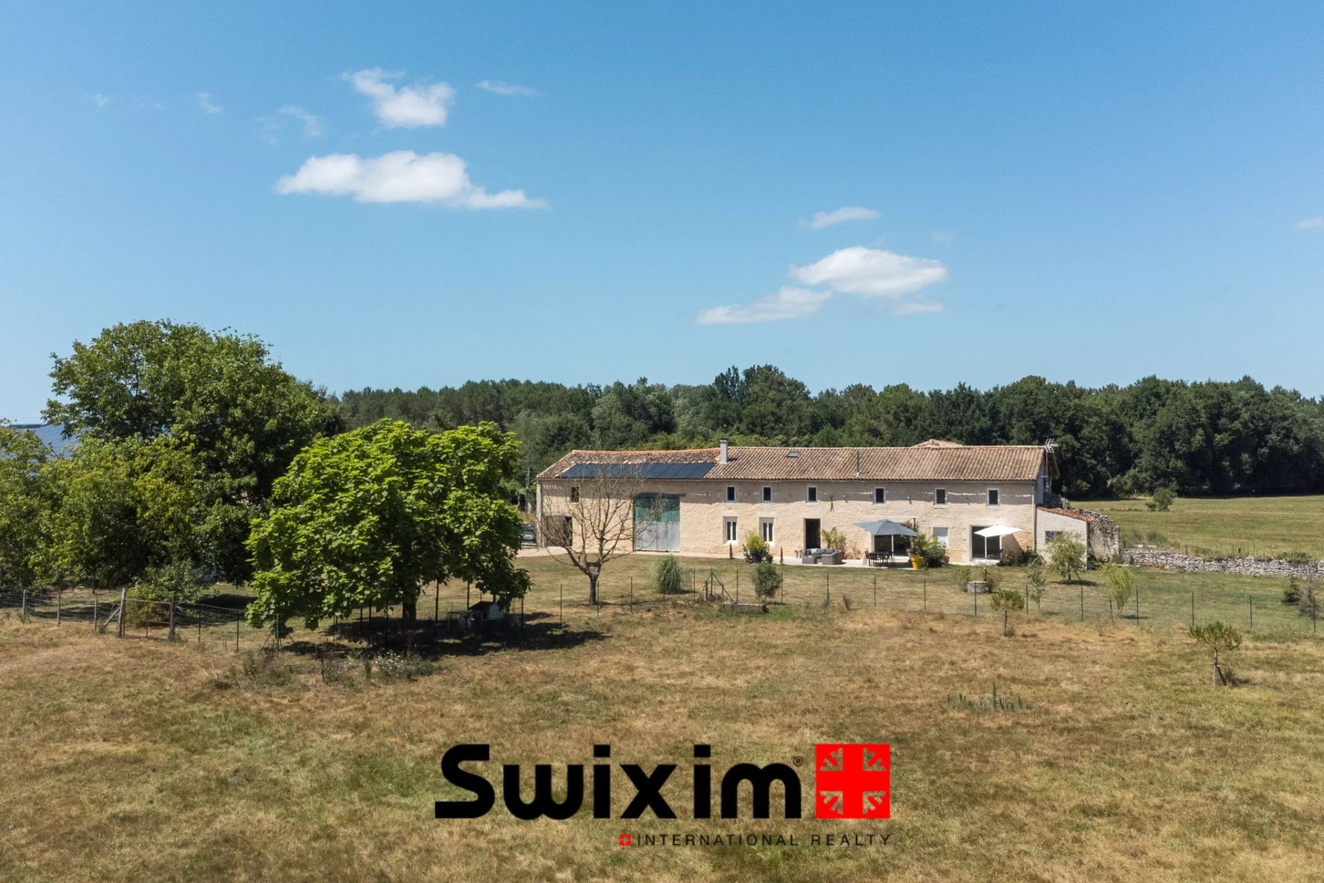house 7 Rooms for sale on Saint-Laurent-Médoc (33112)
