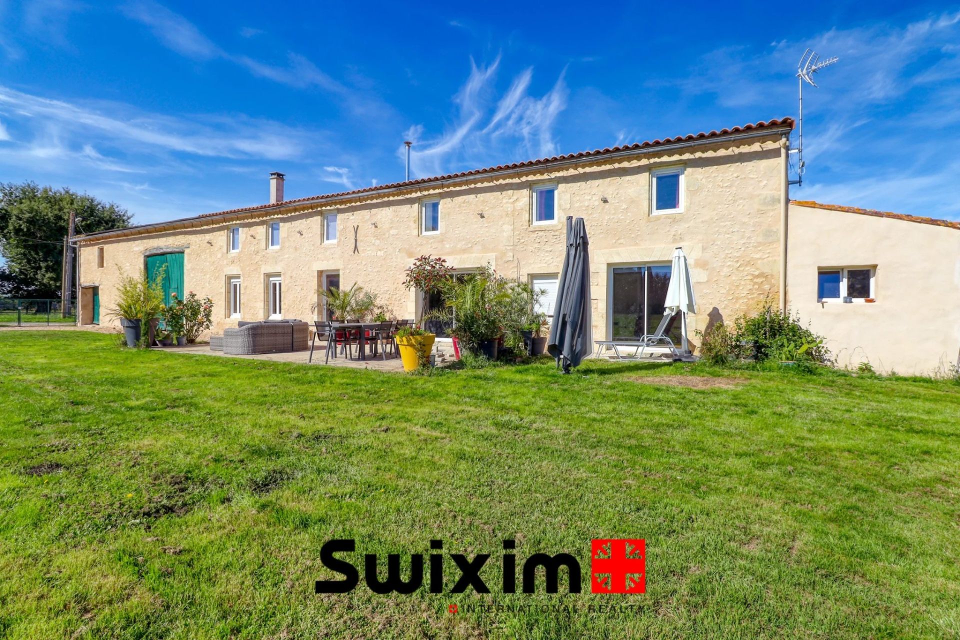 house 7 Rooms for sale on Saint-Laurent-Médoc (33112)