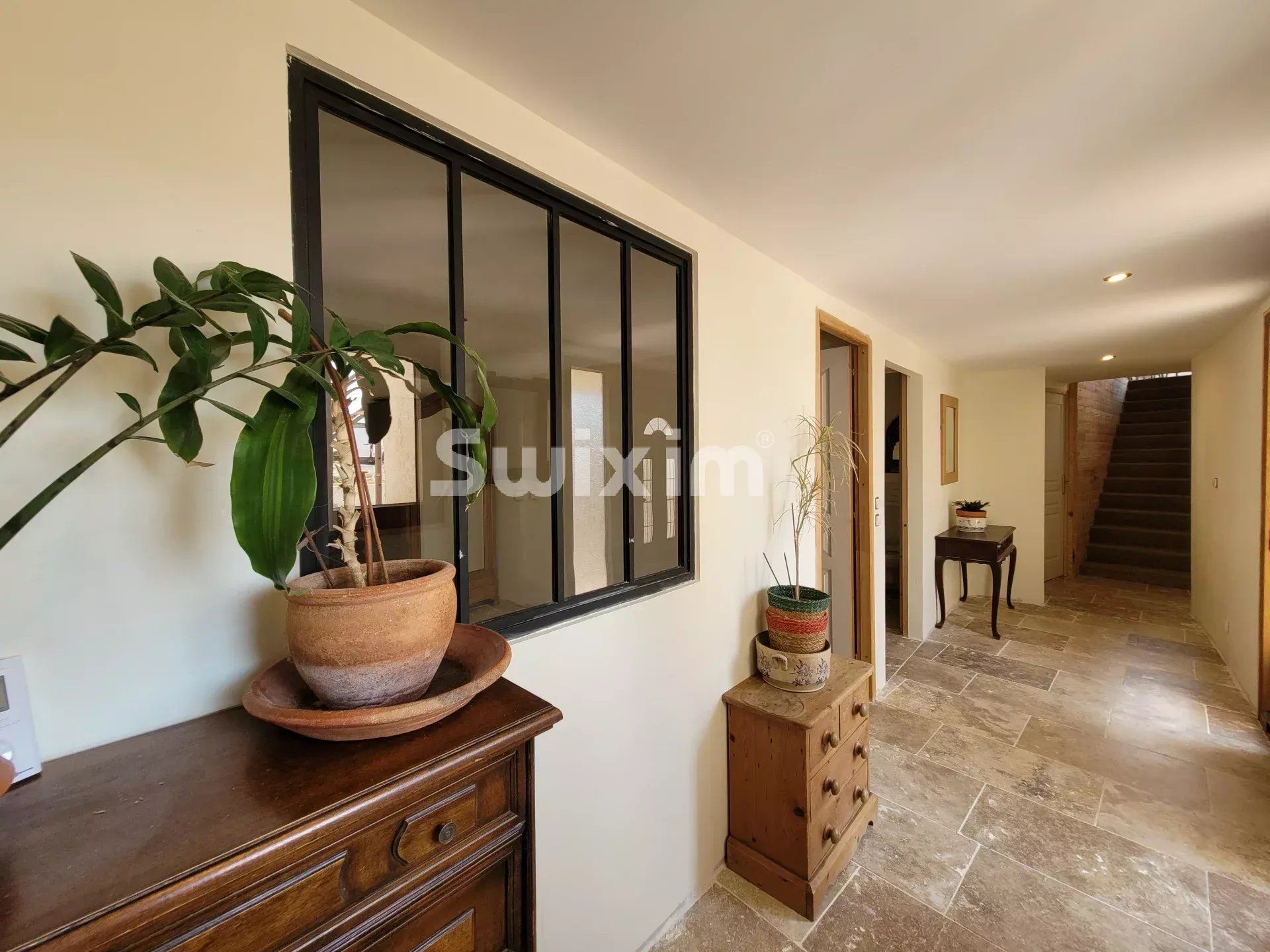 casa 10 Camere in vendita su Saint-Amour-Bellevue (71570)