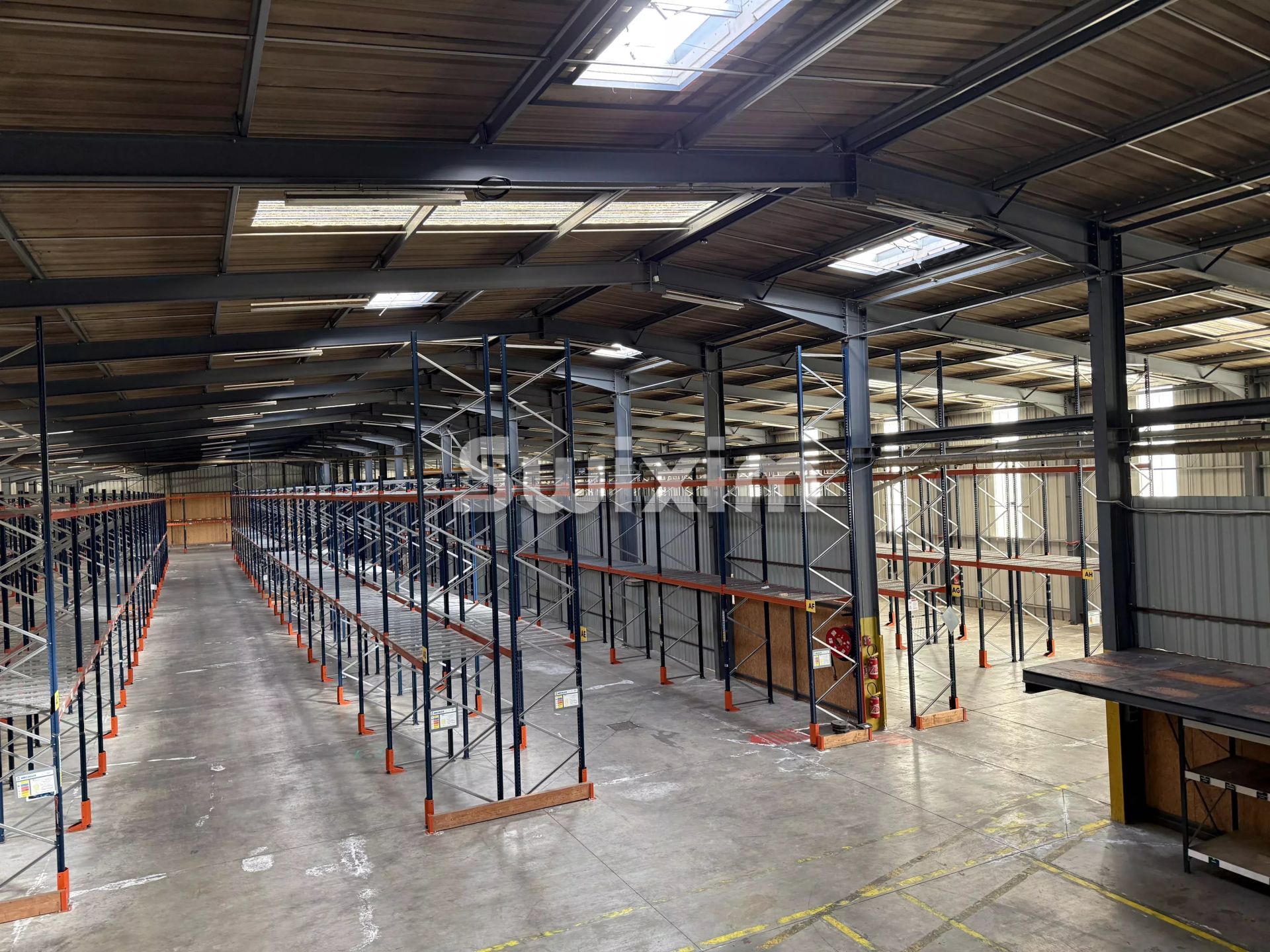 comercial local 10 Quartos para aluguer sobre Monteux (84170)