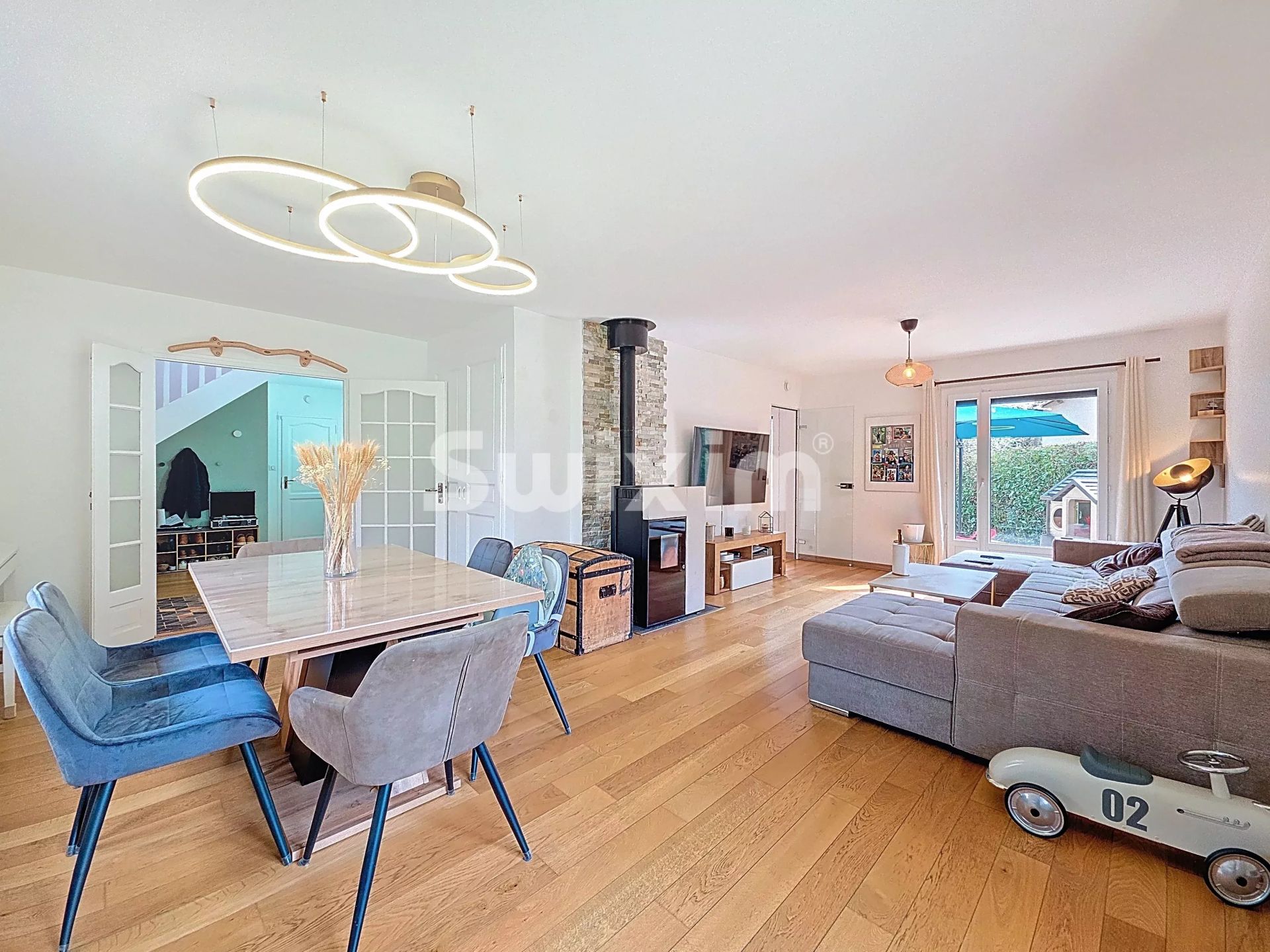 casa 6 Camere in vendita su Valserhône (01200)