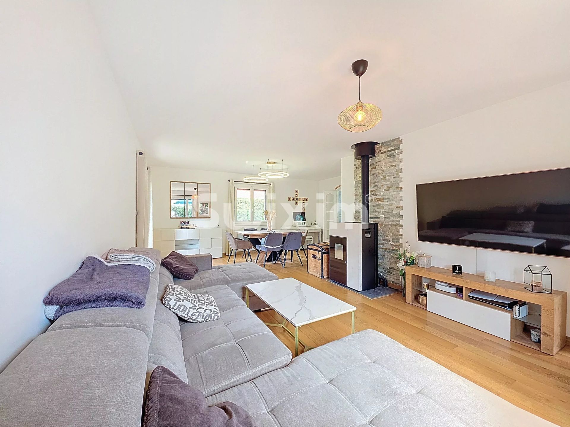 casa 6 Camere in vendita su Valserhône (01200)