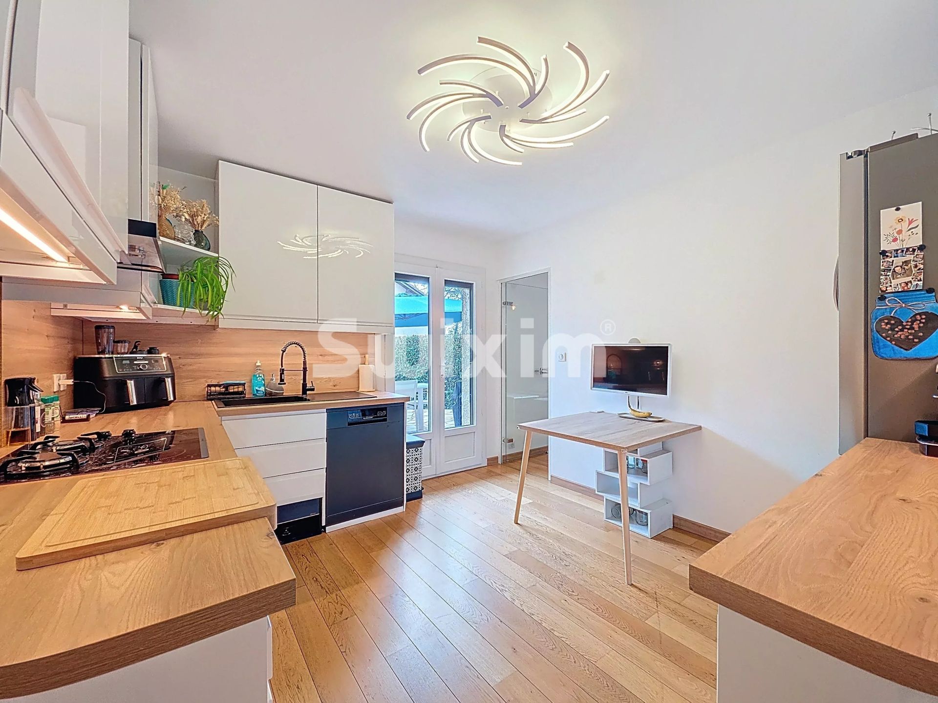 casa 6 Camere in vendita su Valserhône (01200)