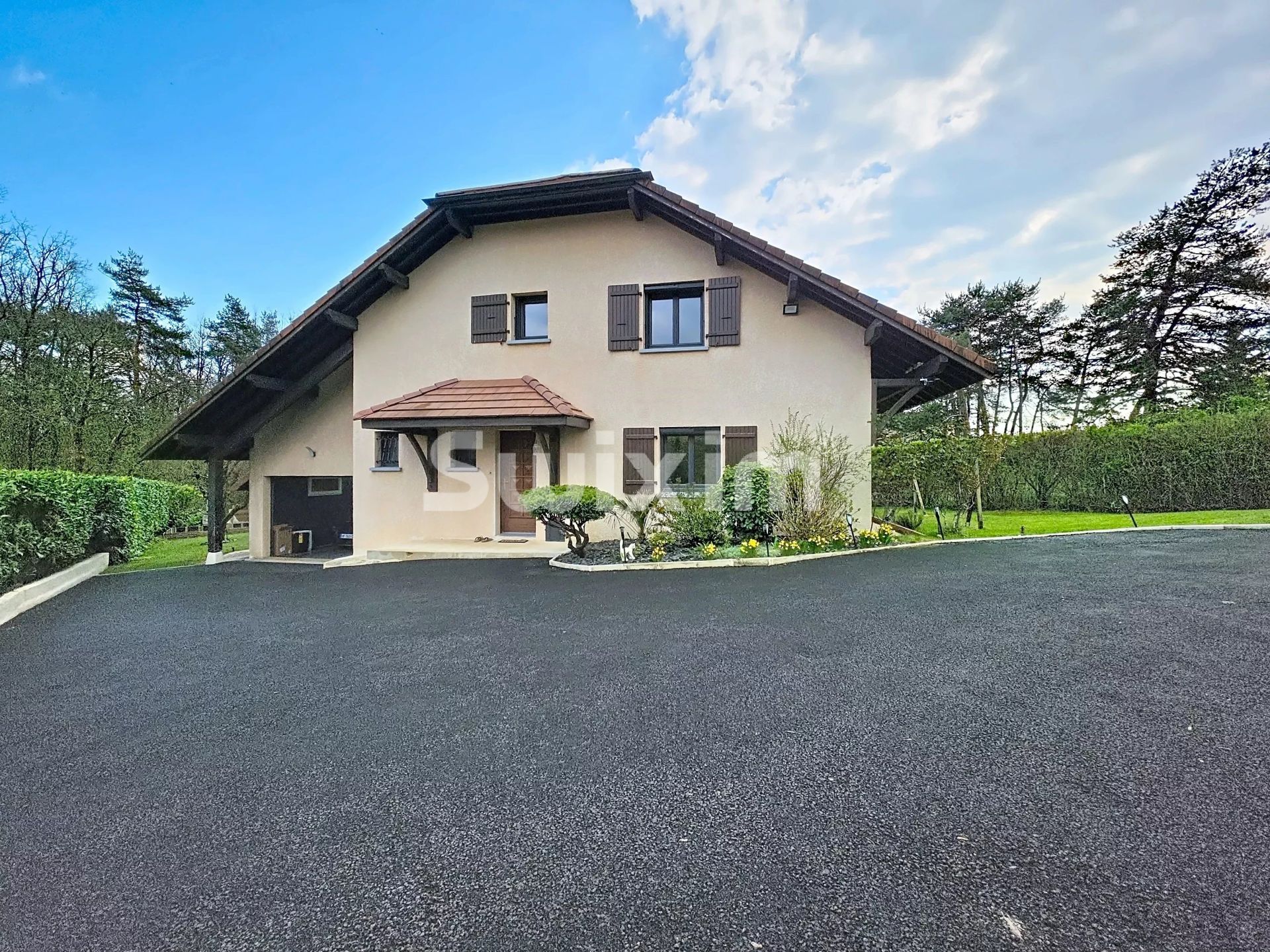 casa 6 Camere in vendita su Valserhône (01200)
