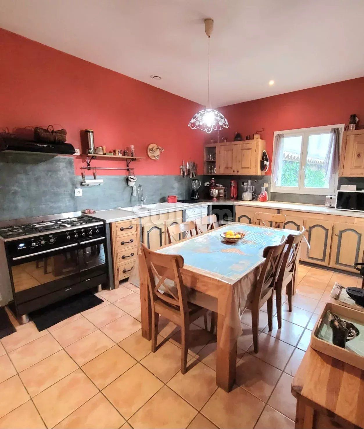 villa 5 Rooms for sale on Uzès (30700)