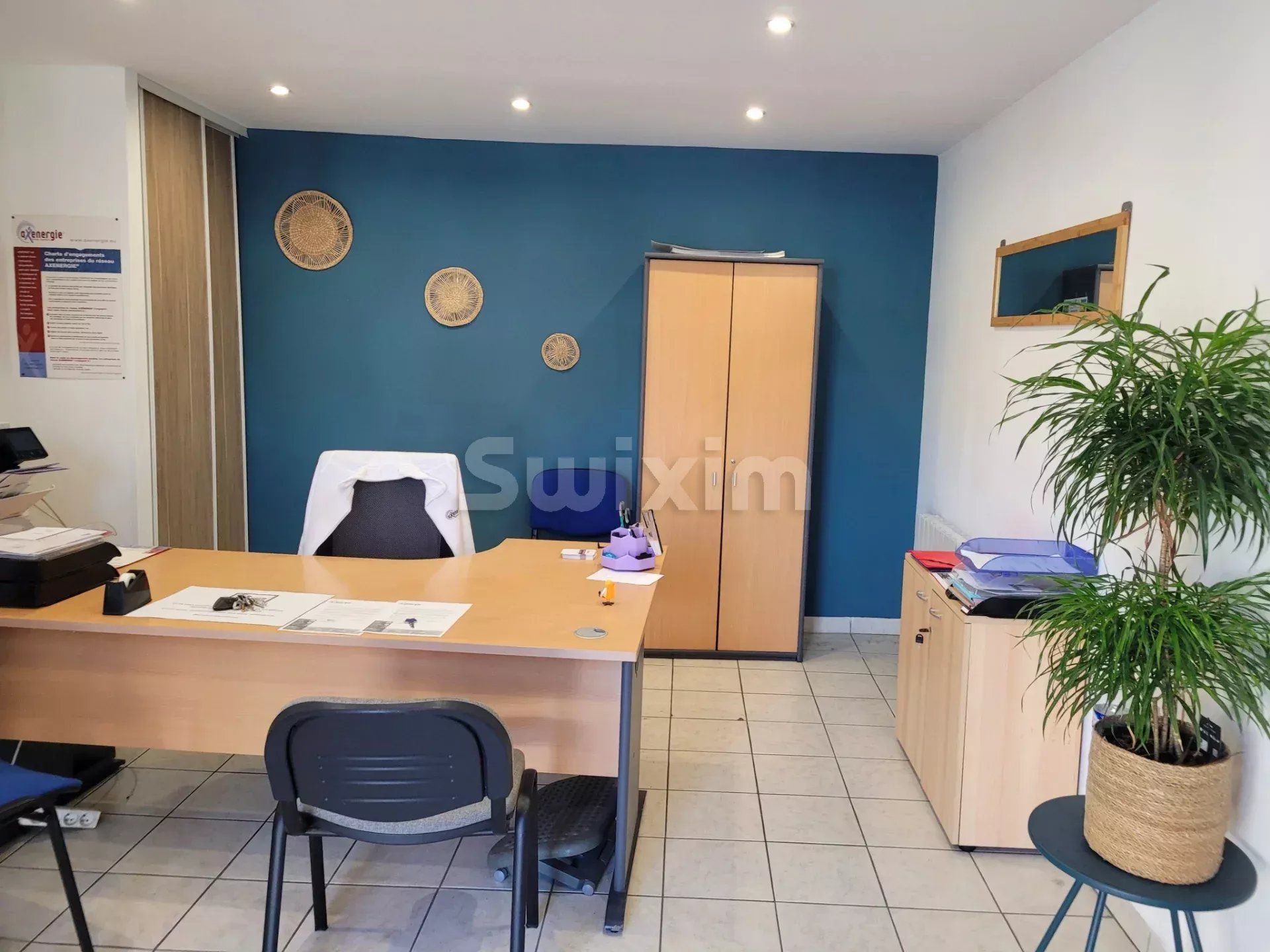 comercial local para venda sobre Uzès (30700)