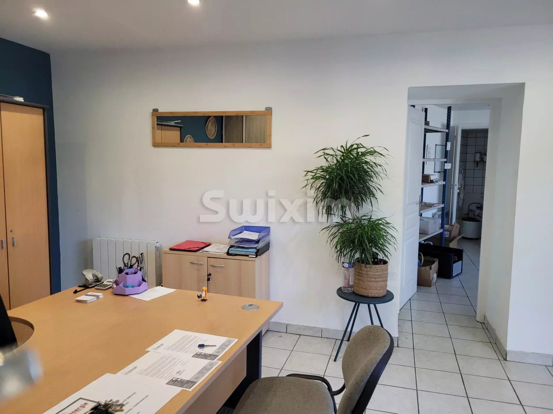 comercial local para venda sobre Uzès (30700)