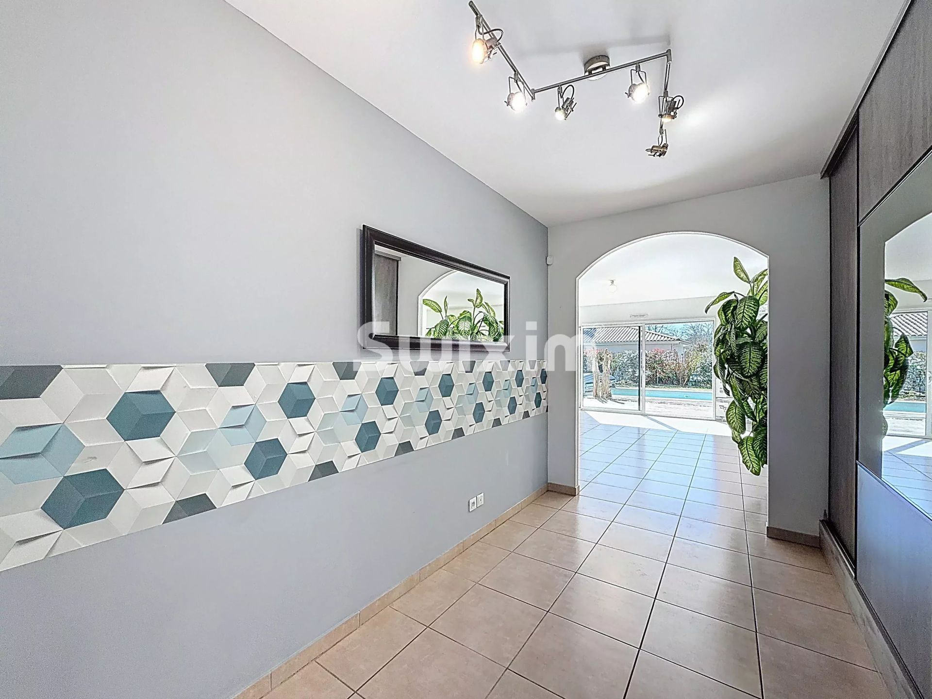 house 7 Rooms for sale on Pessac (33600)