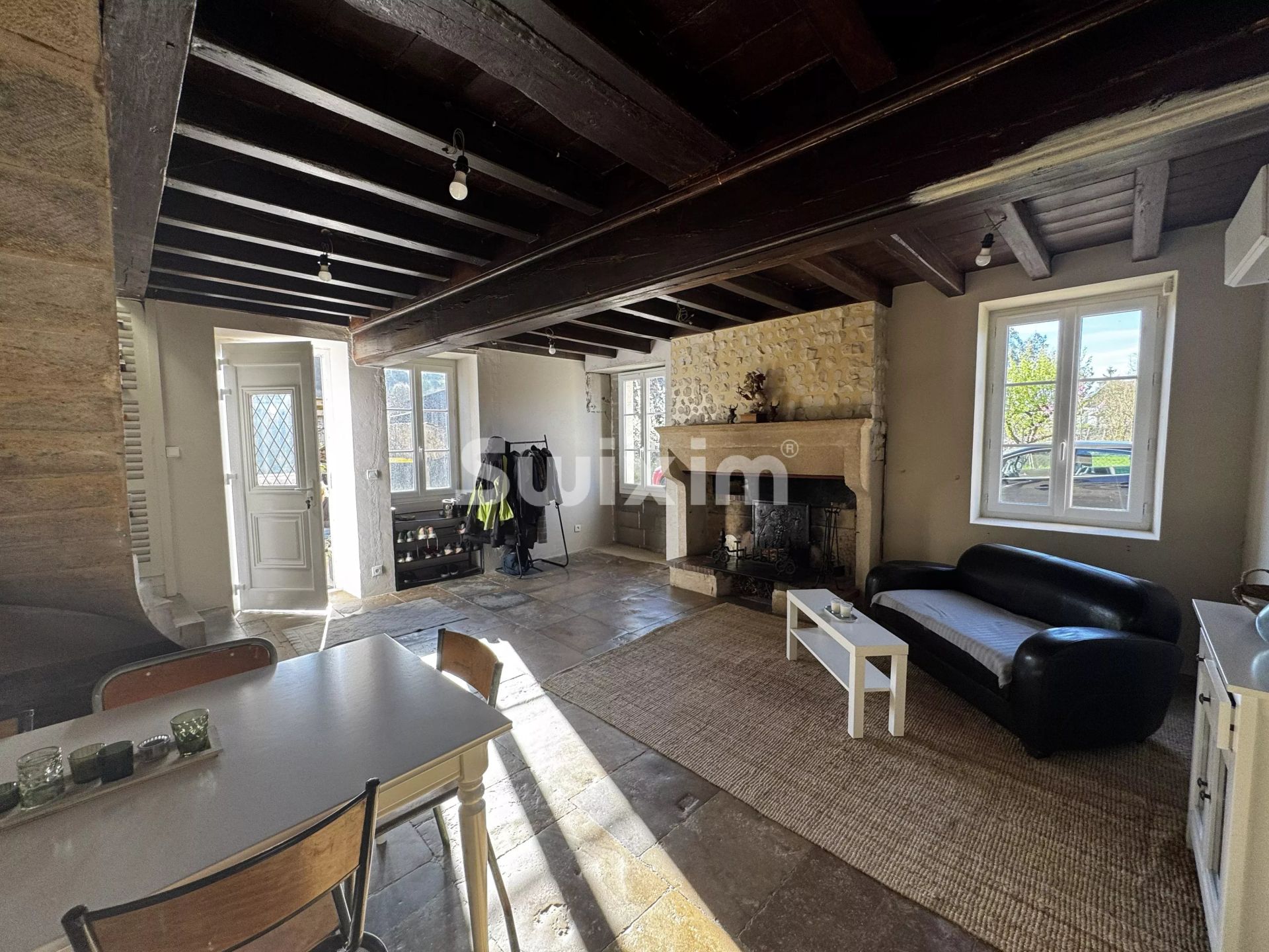 house 7 Rooms for sale on Avallon (89200)