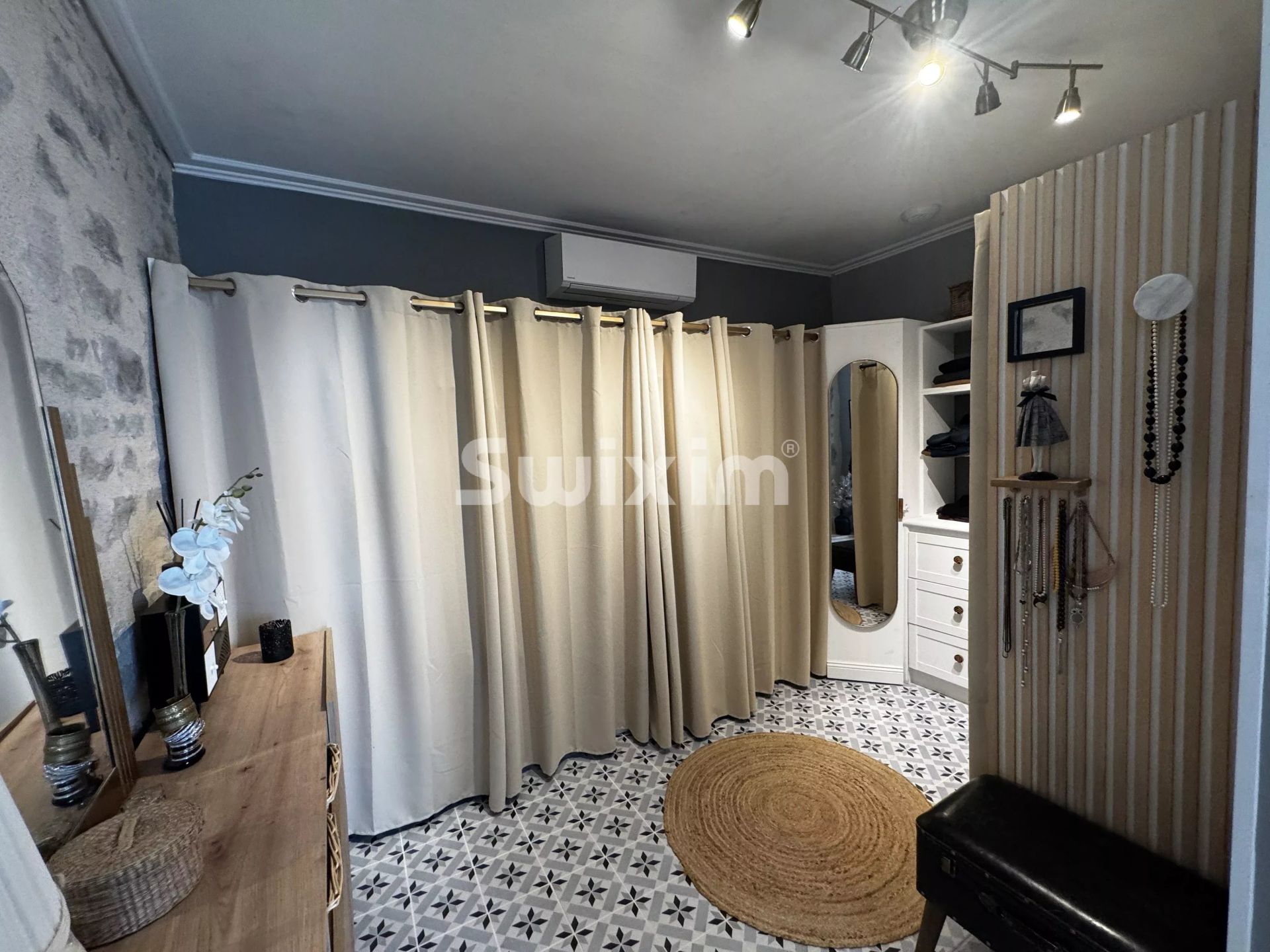 house 7 Rooms for sale on Avallon (89200)