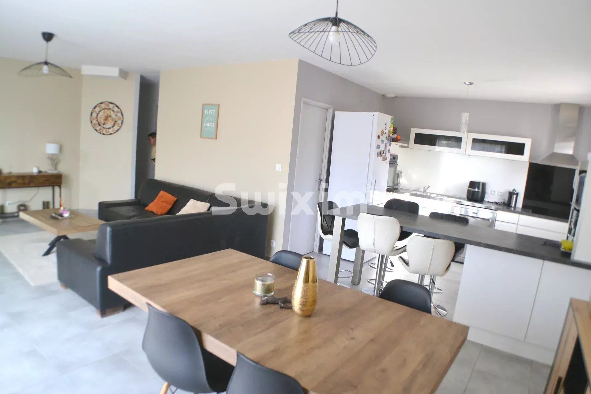 villa 5 Rooms for sale on Jonquières-Saint-Vincent (30300)