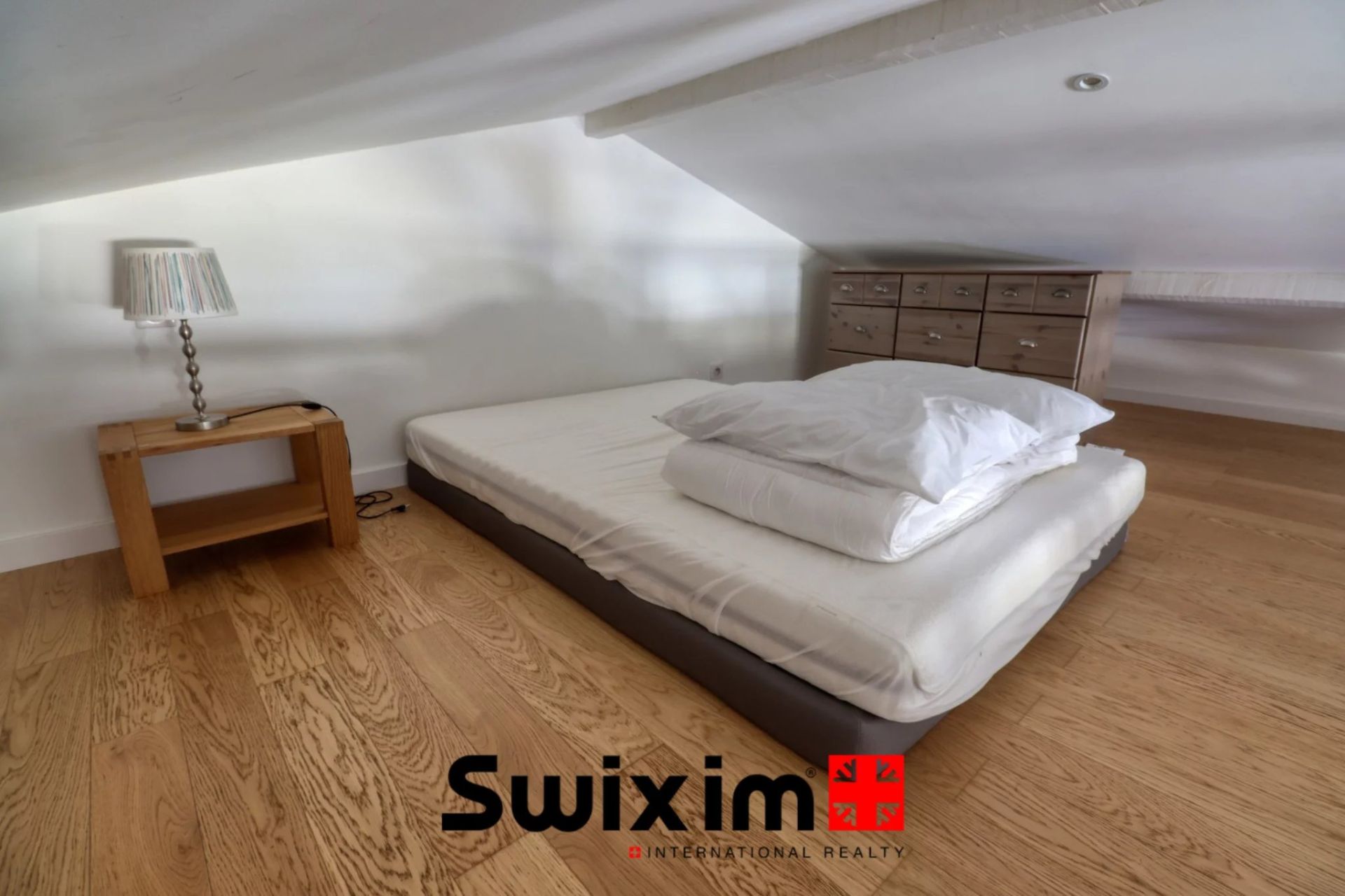 casa 4 Quartos para aluguer sobre Saint-Germain-d'Esteuil (33340)