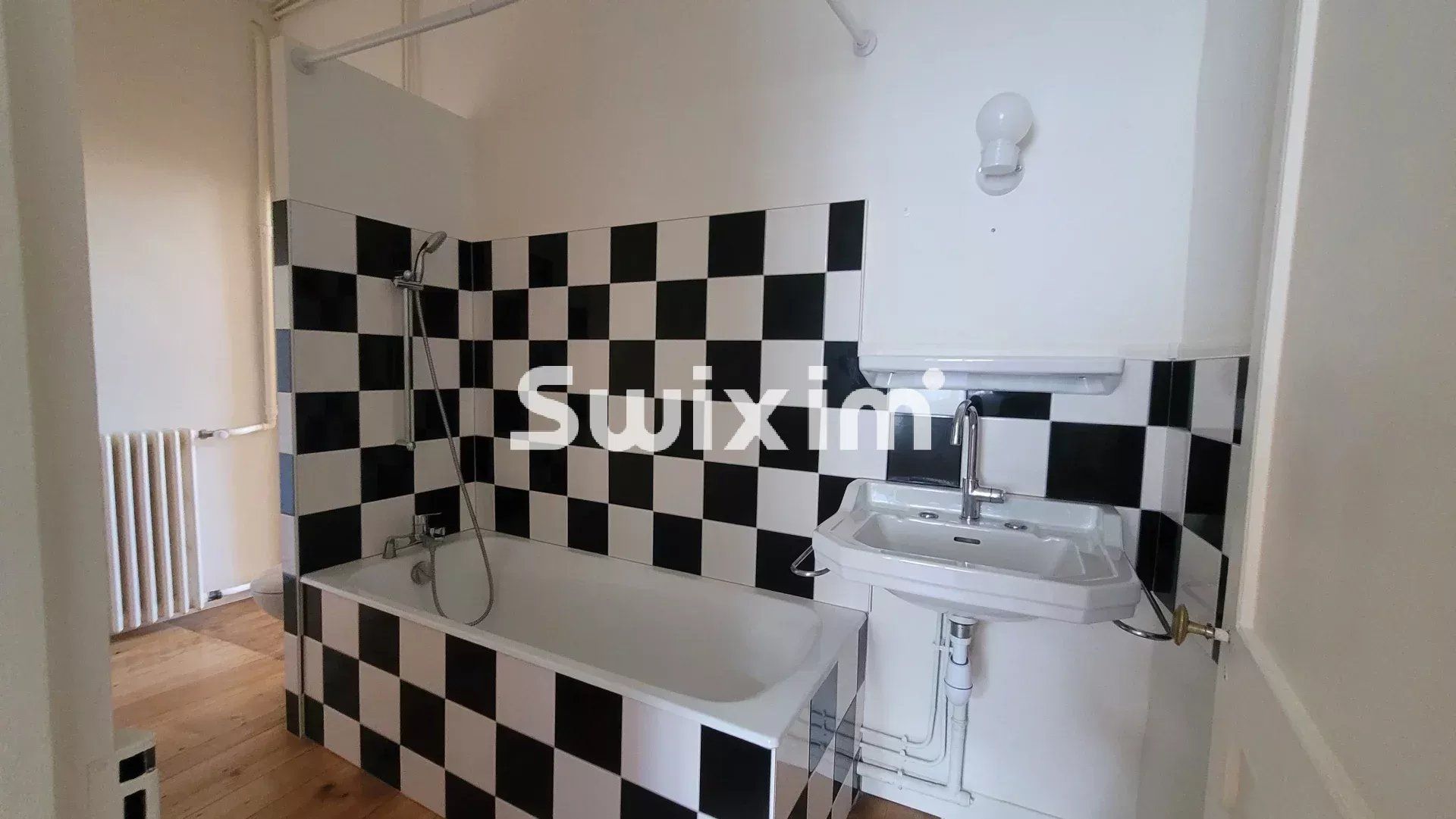 appartement 4 Zimmer zum verkauf auf Lons-le-Saunier (39000)