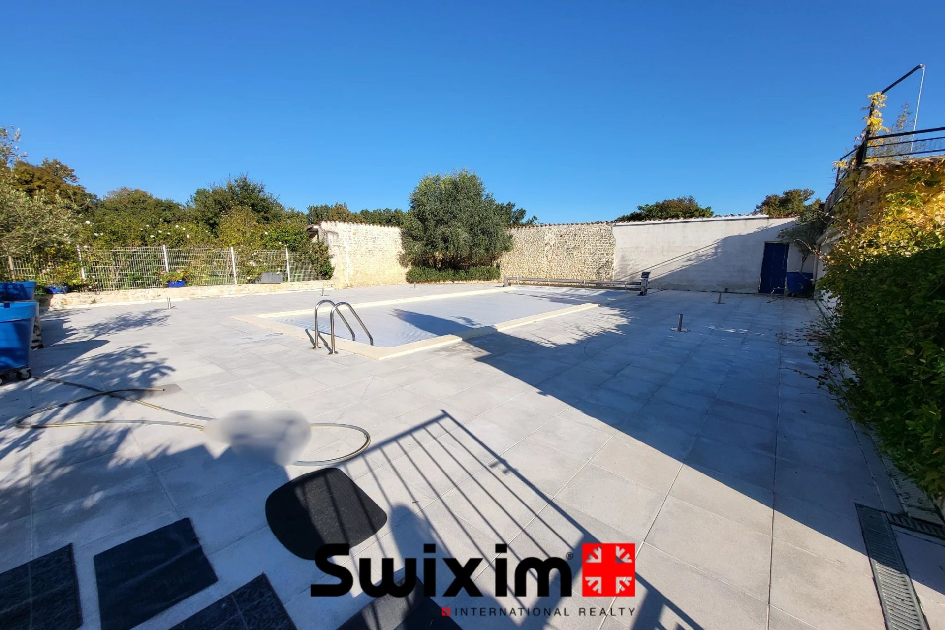 house 2 Rooms for rent on Saint-Germain-d'Esteuil (33340)