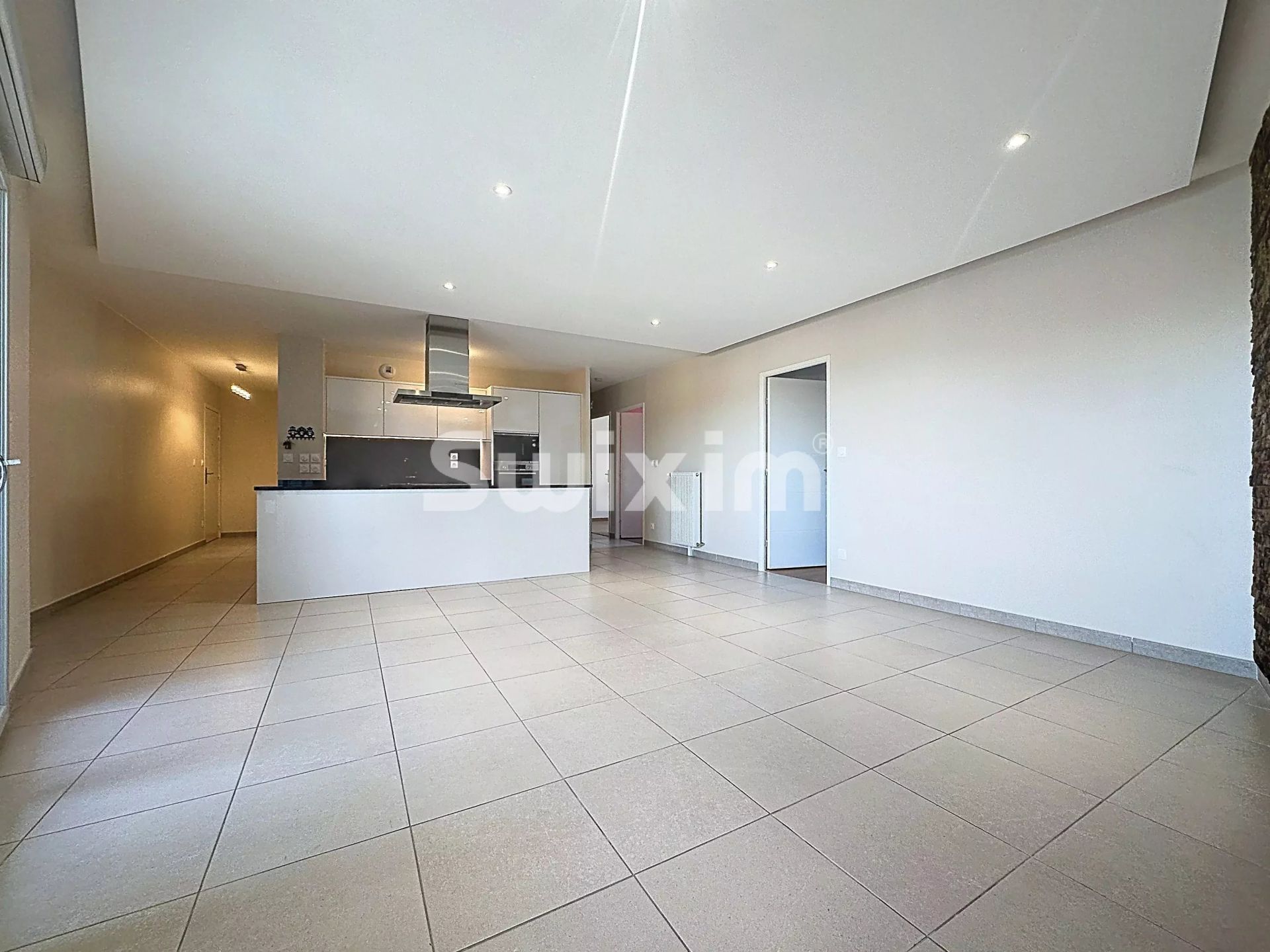 apartamento 4 Quartos para aluguer sobre Saint-Genis-Pouilly (01630)