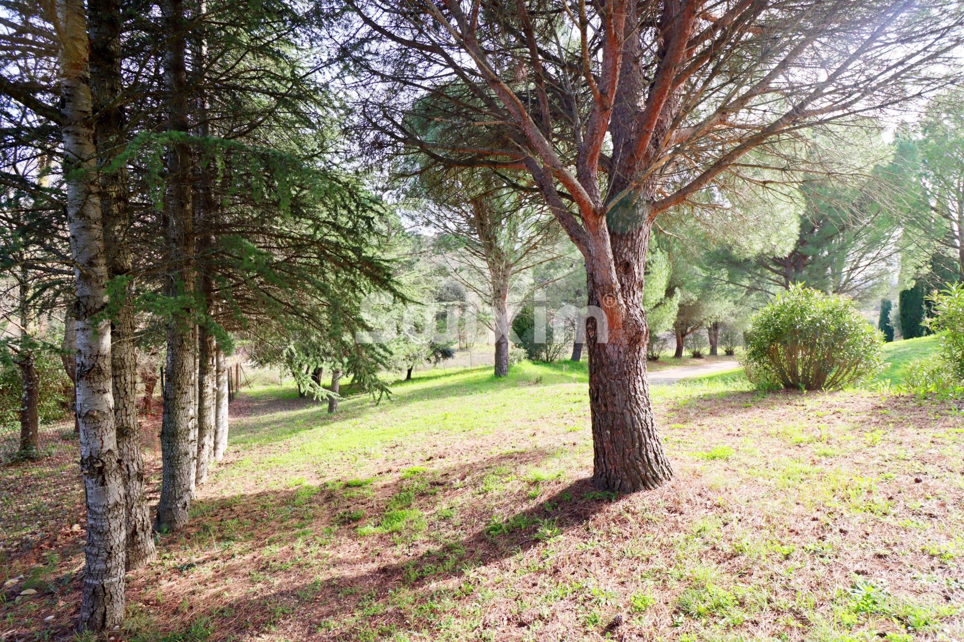 casa 7 Quartos para venda sobre La Garde-Adhémar (26700)