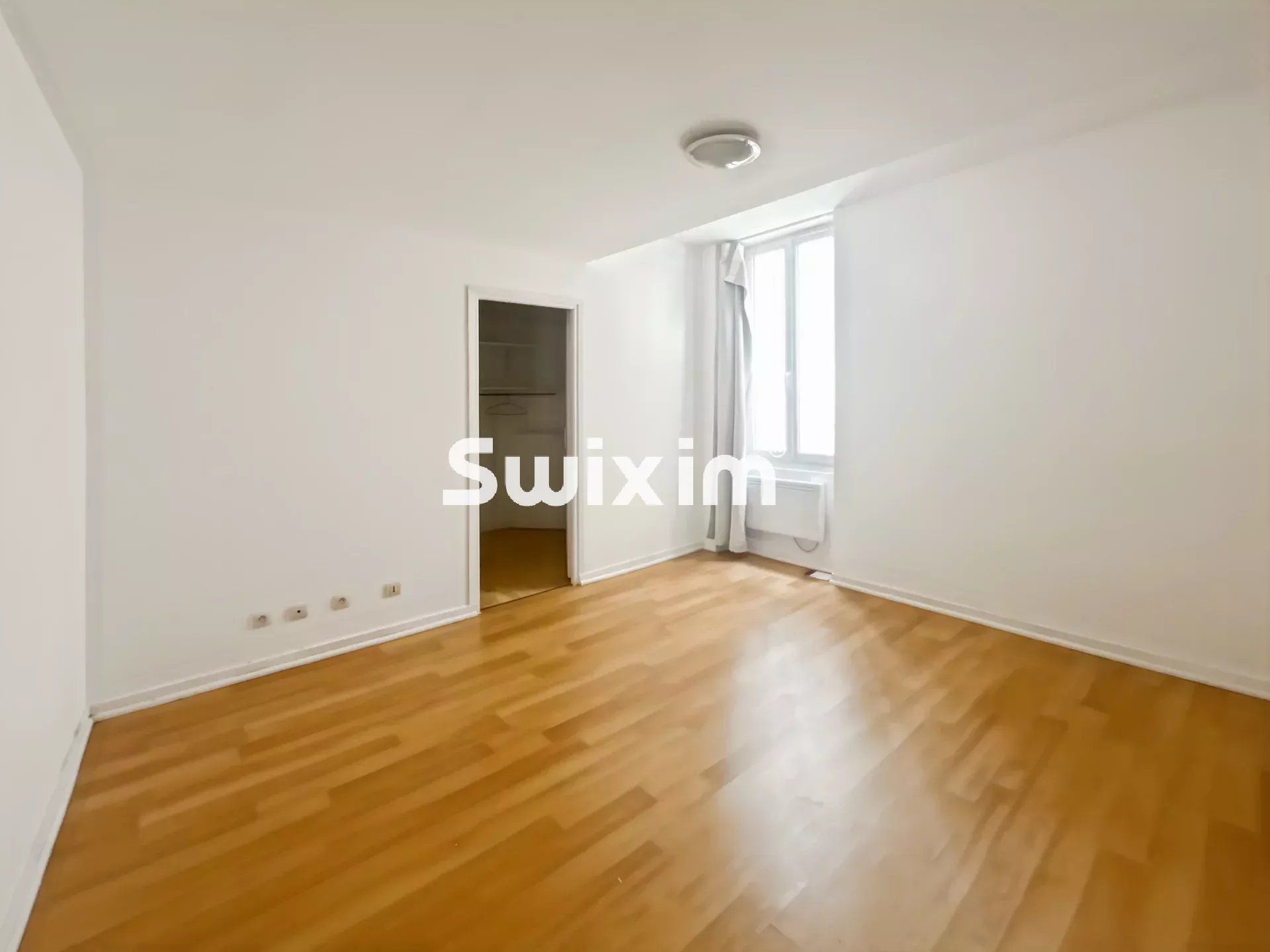 casa 4 Camere in vendita su Pont-Saint-Esprit (30130)