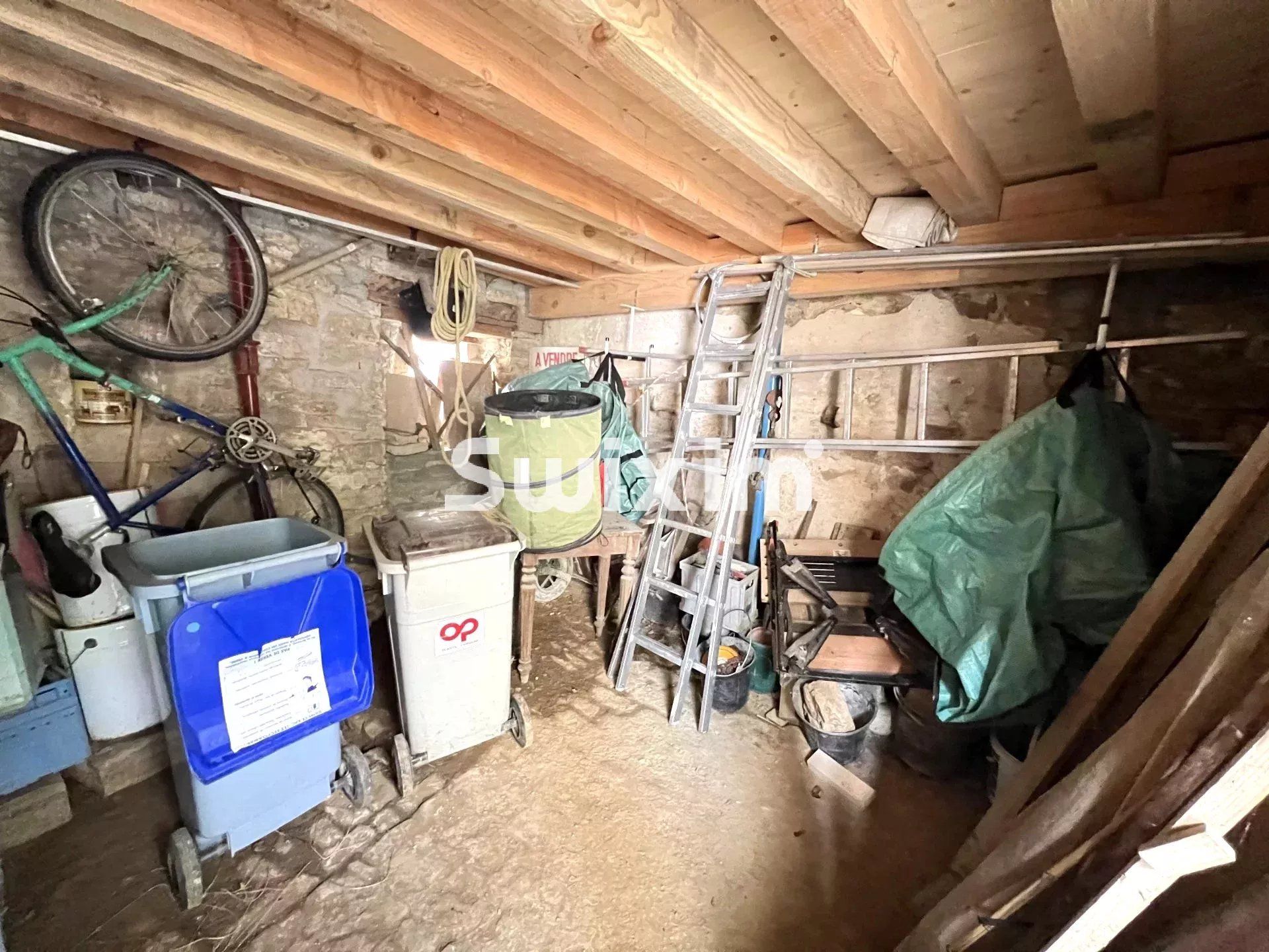 house 2 Rooms for sale on Macornay (39570)