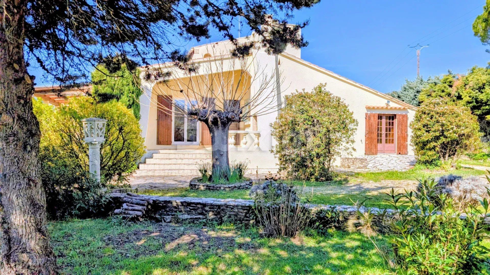 villa 5 Camere in vendita su Uzès (30700)